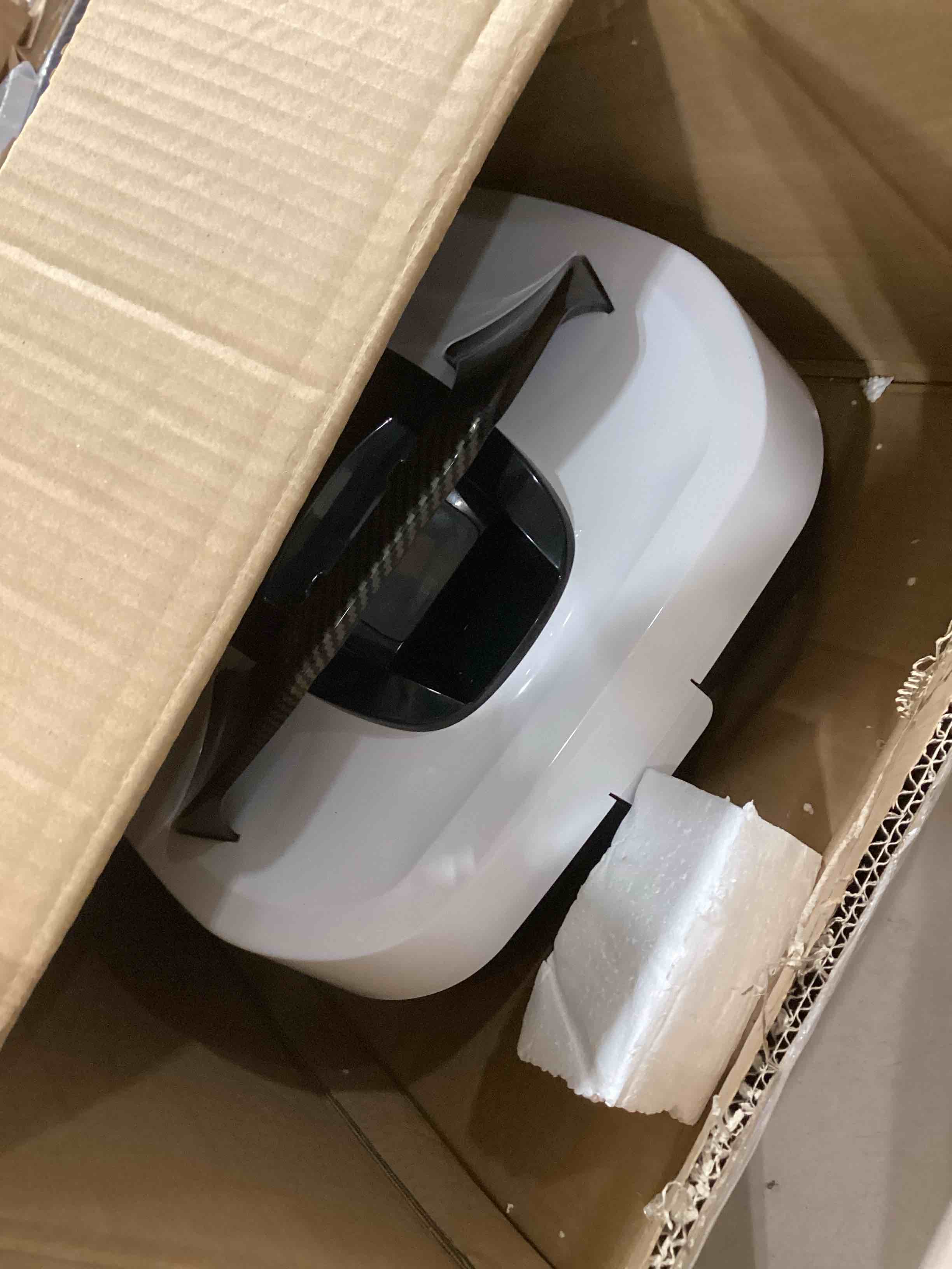https://s3.amazonaws.com/lotting-images-prod/bidfta/GRA2368103_1755700297210.jpeg