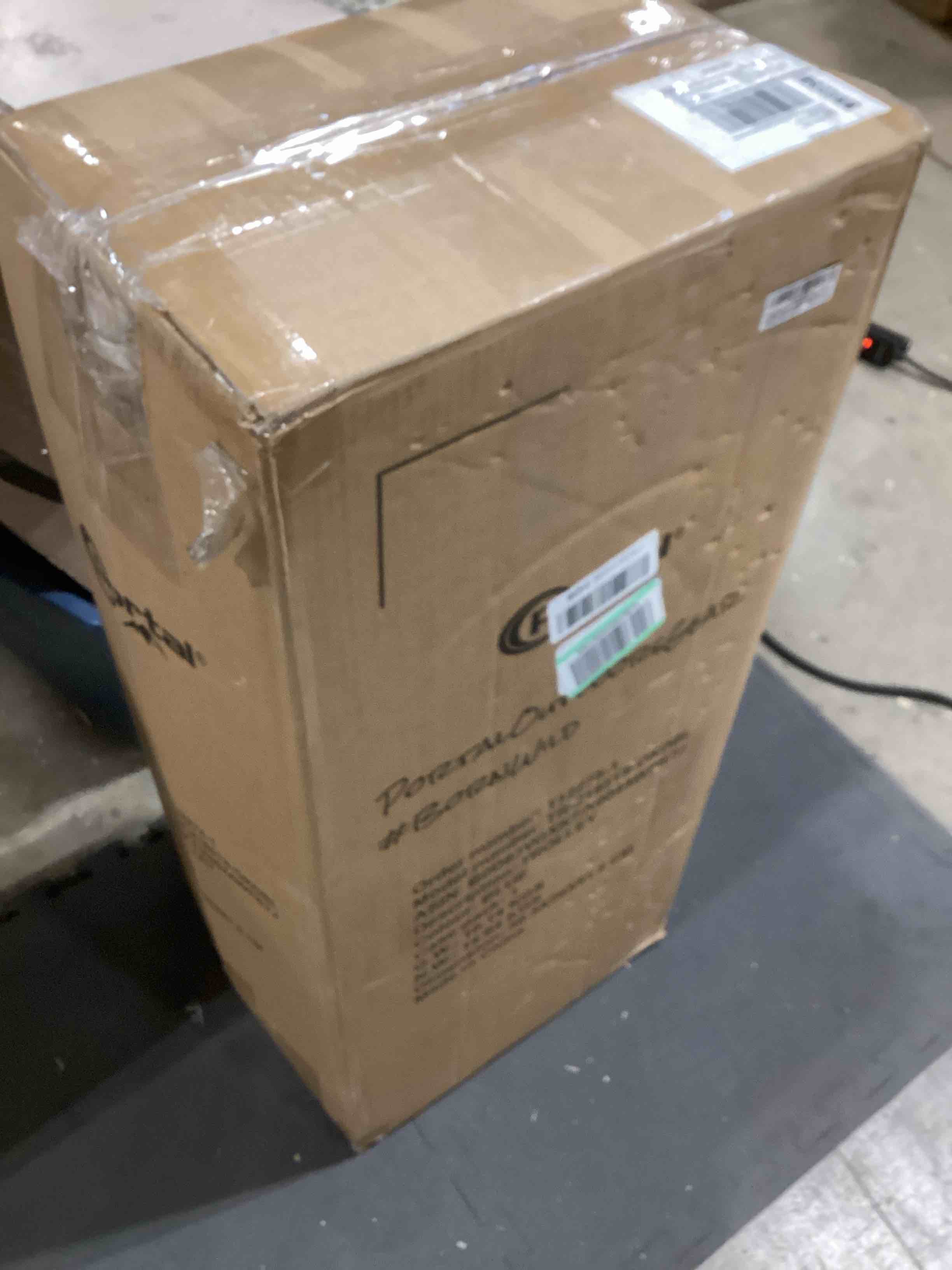 https://s3.amazonaws.com/lotting-images-prod/bidfta/GRA2368128_1755707962423.jpeg