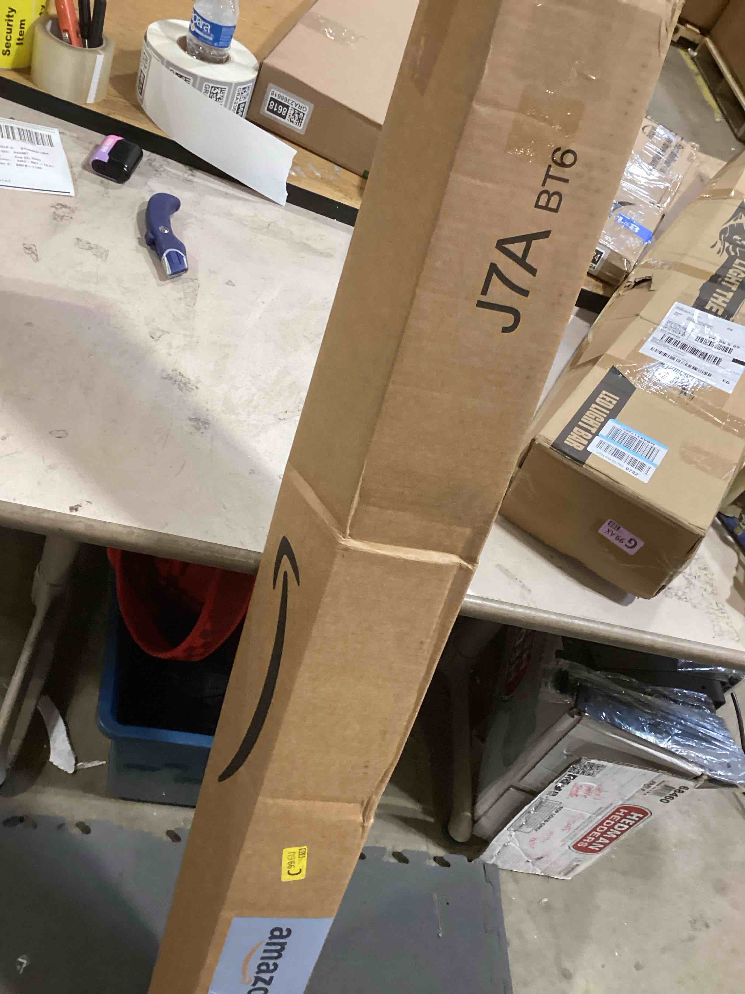 https://s3.amazonaws.com/lotting-images-prod/bidfta/GRA2368653_1756150011026.jpeg