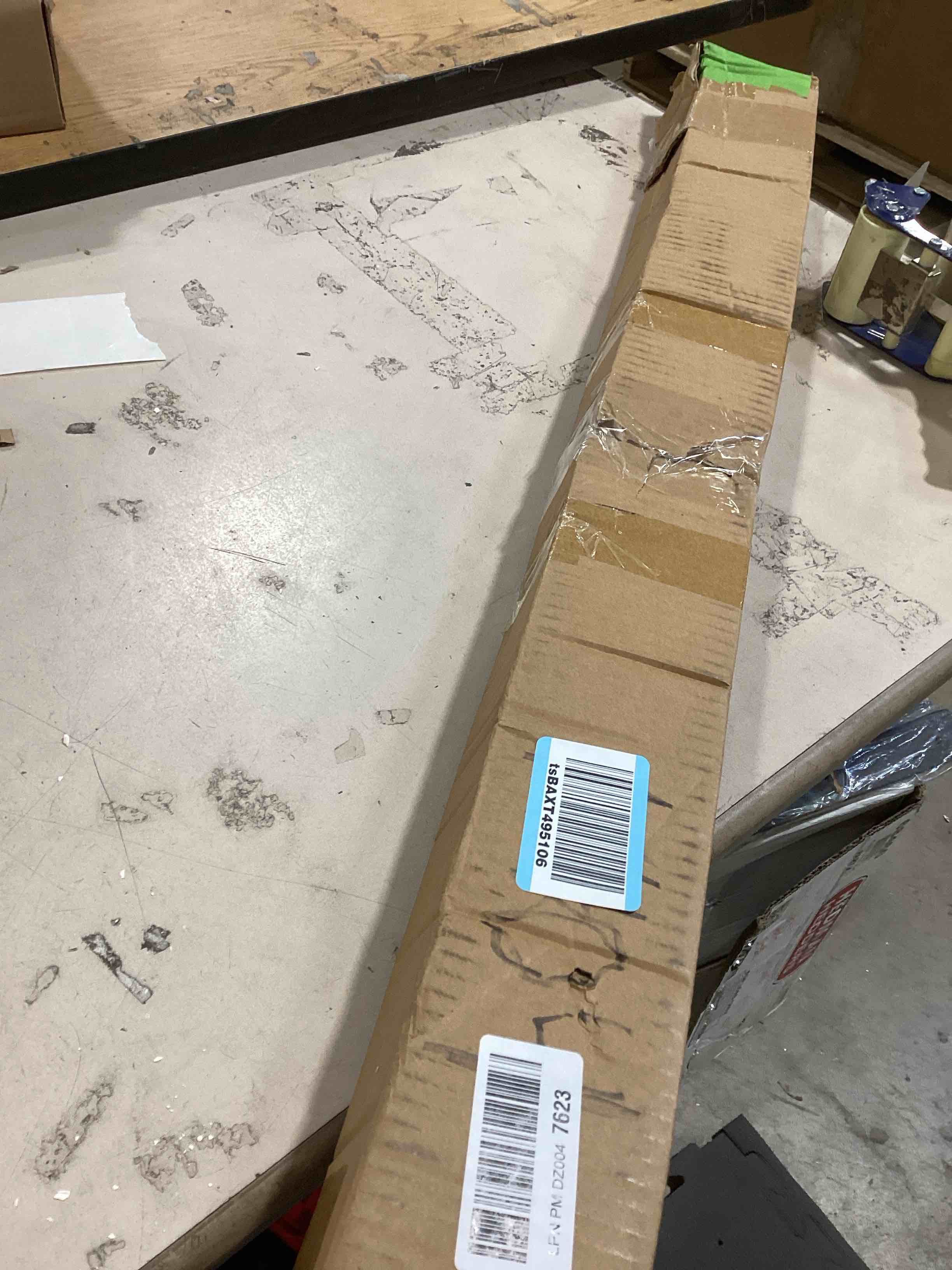 https://s3.amazonaws.com/lotting-images-prod/bidfta/GRA2368669_1756151904882.jpeg
