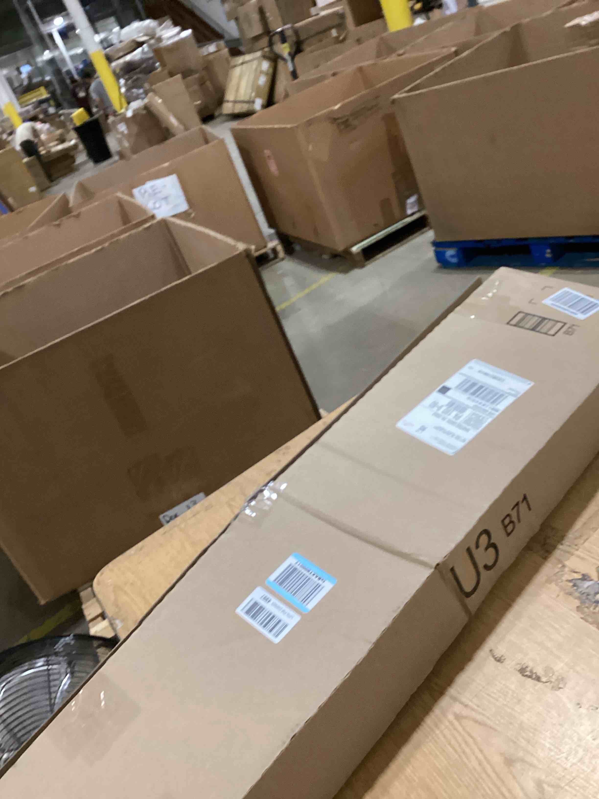 https://s3.amazonaws.com/lotting-images-prod/bidfta/GRA2368712_1756206894131.jpeg