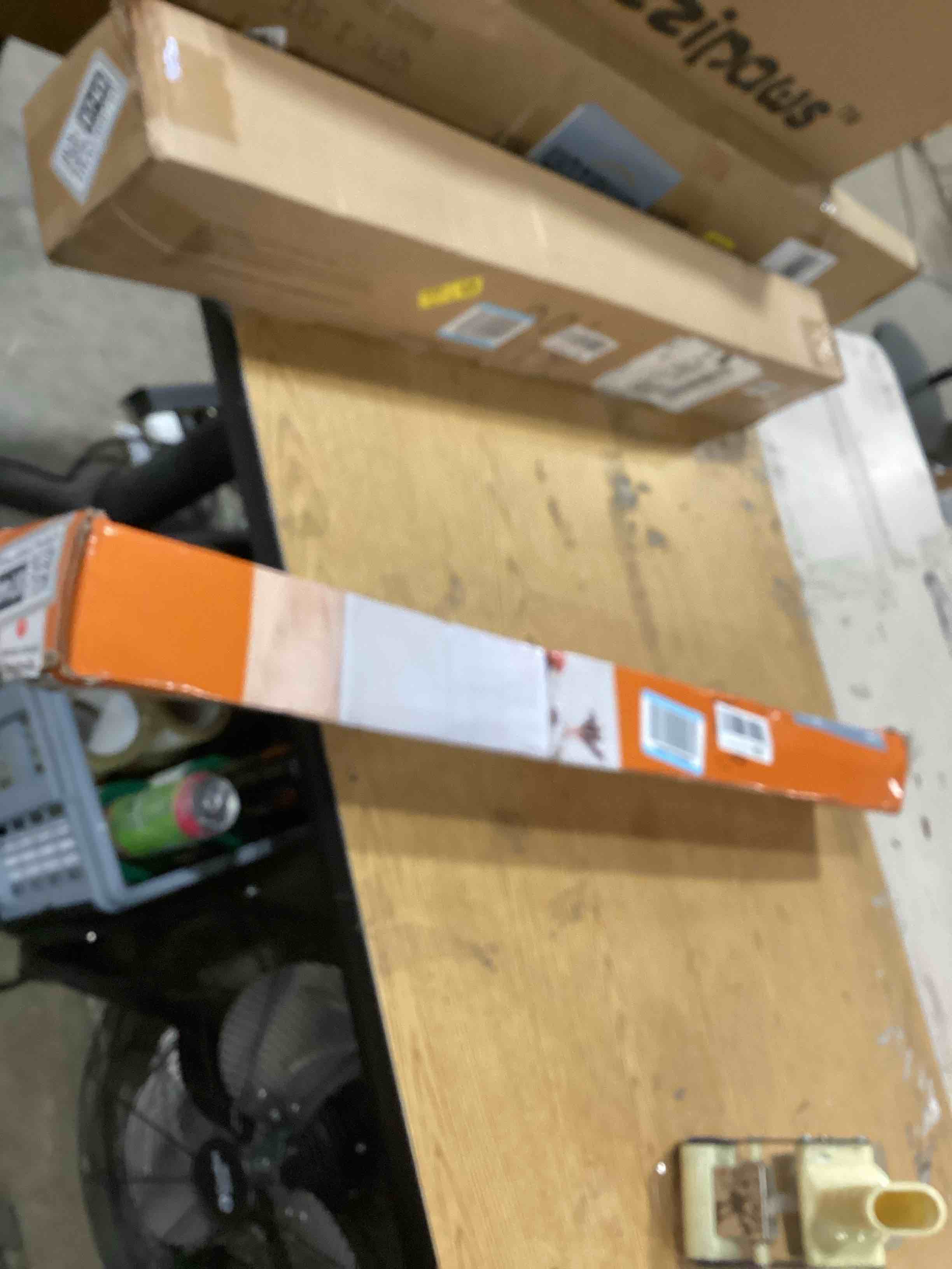 https://s3.amazonaws.com/lotting-images-prod/bidfta/GRA2368744_1756210177105.jpeg