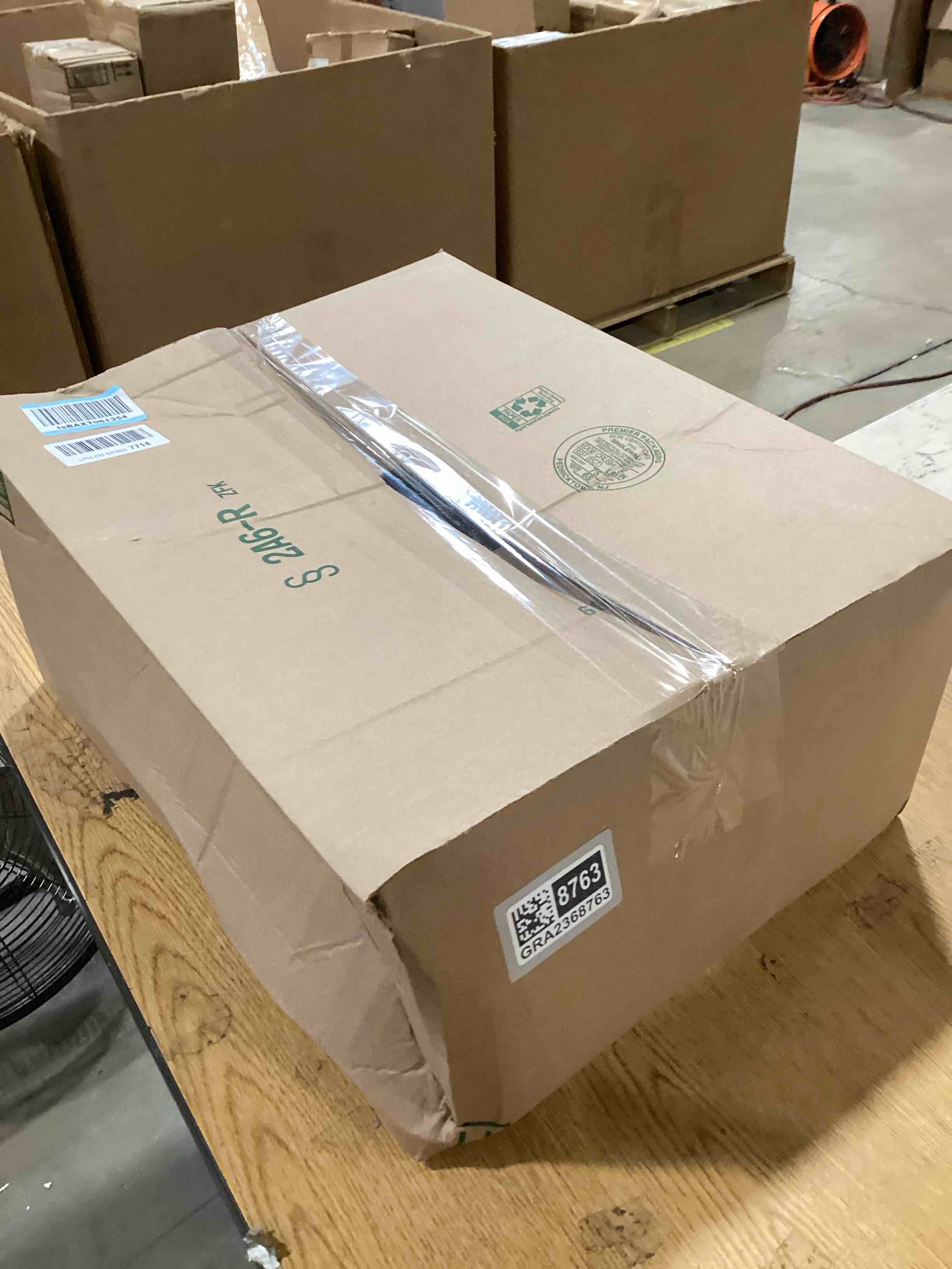 https://s3.amazonaws.com/lotting-images-prod/bidfta/GRA2368763_1756211574316.jpeg
