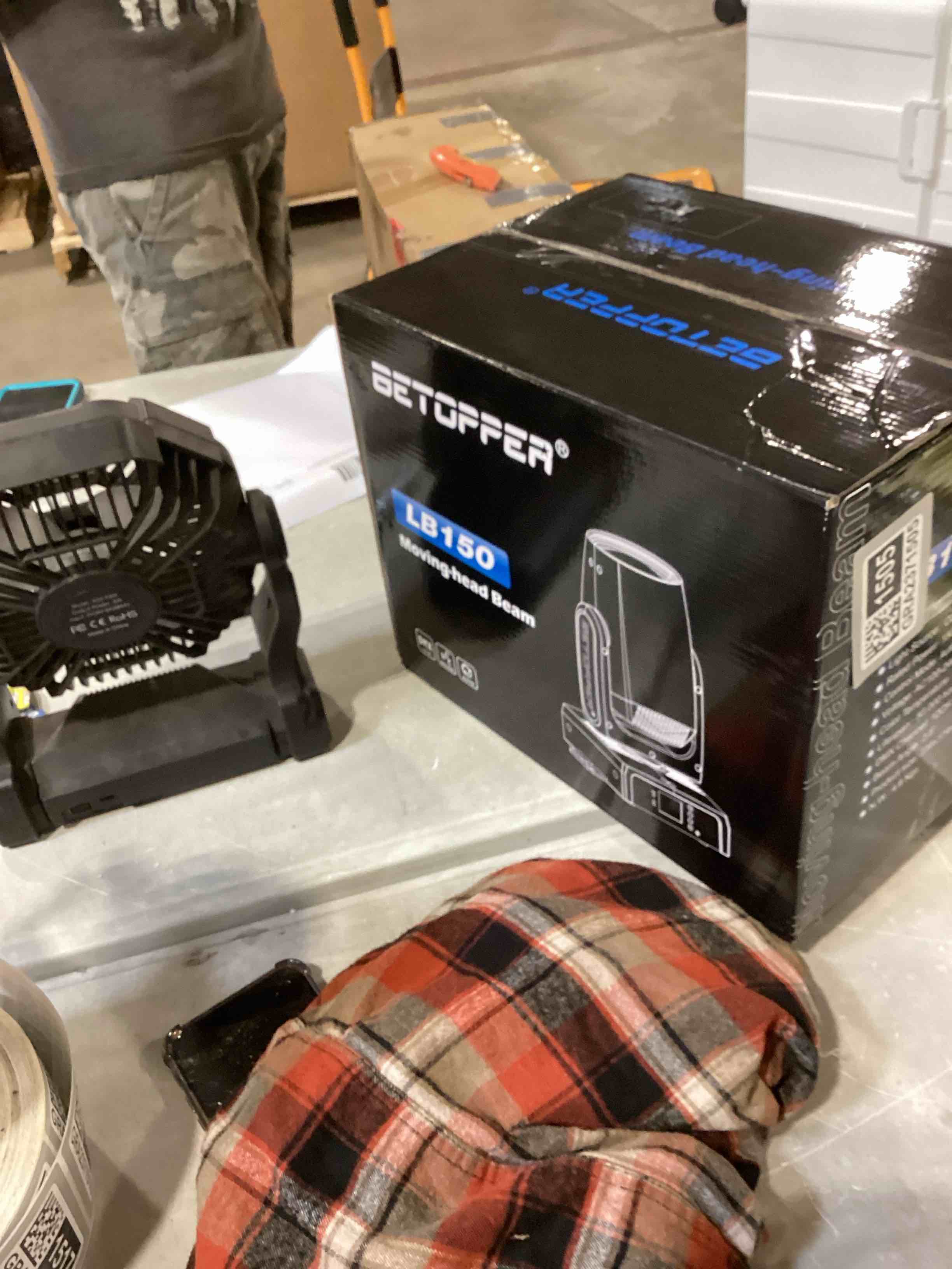 shehds moving head lights led 150w beam effect 2.2° beam angle spotlights 13 colors 14 gobos 8+18 facet prism dmx512 large aperture lens dj stage light for holiday dance party