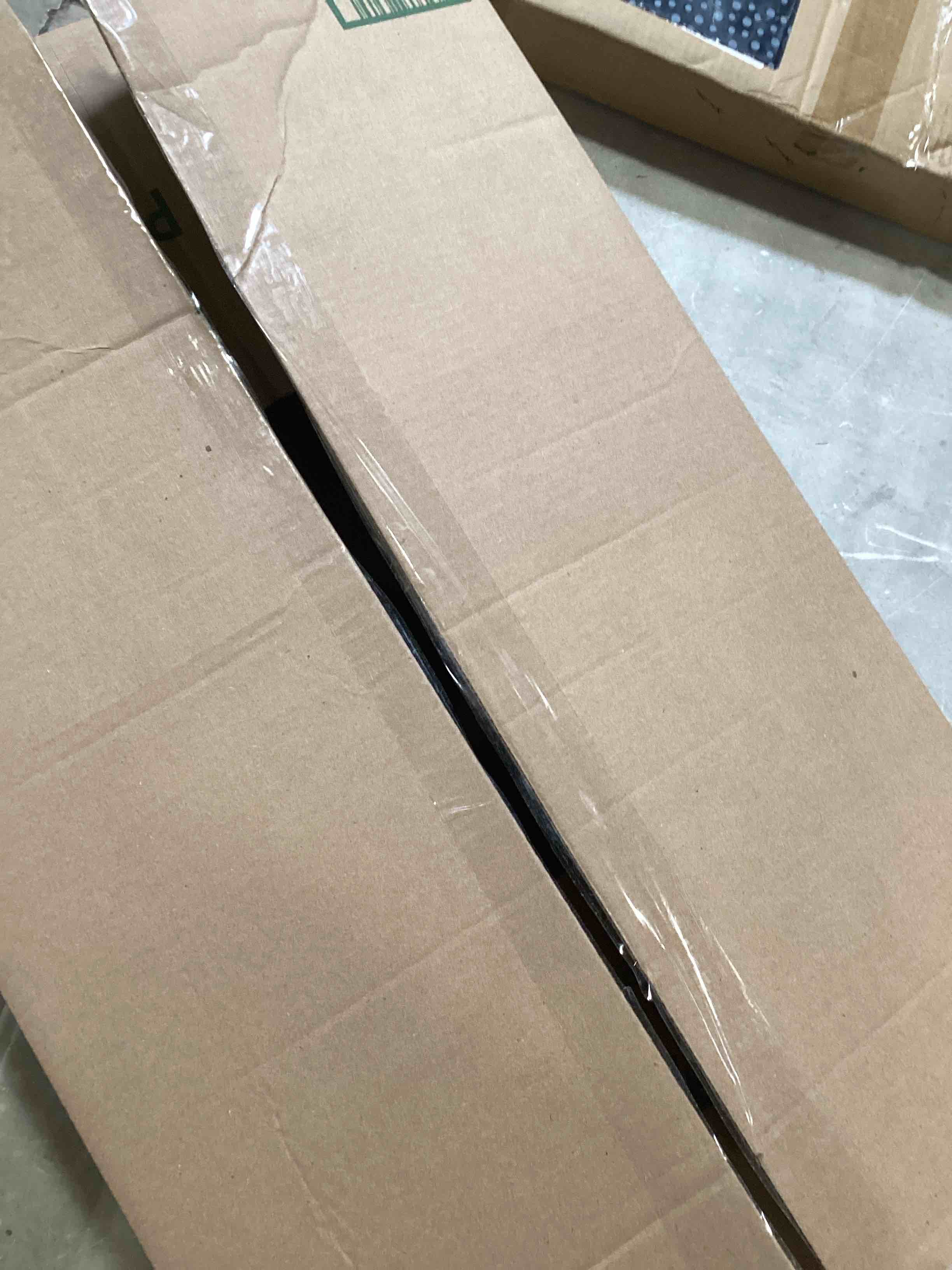 https://s3.amazonaws.com/lotting-images-prod/bidfta/GRA2372691_1756314604699.jpeg