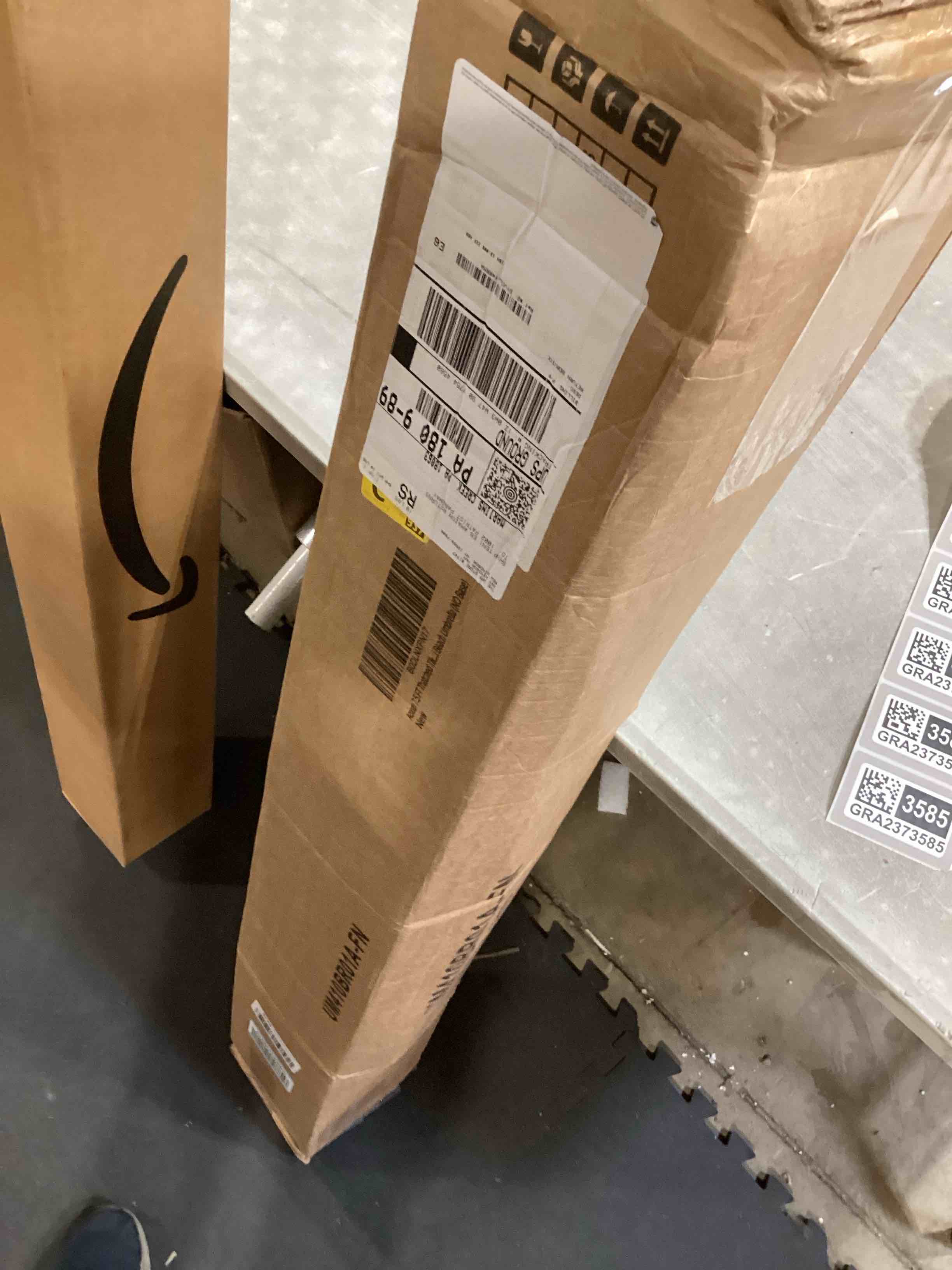 https://s3.amazonaws.com/lotting-images-prod/bidfta/GRA2373579_1757084303913.jpeg