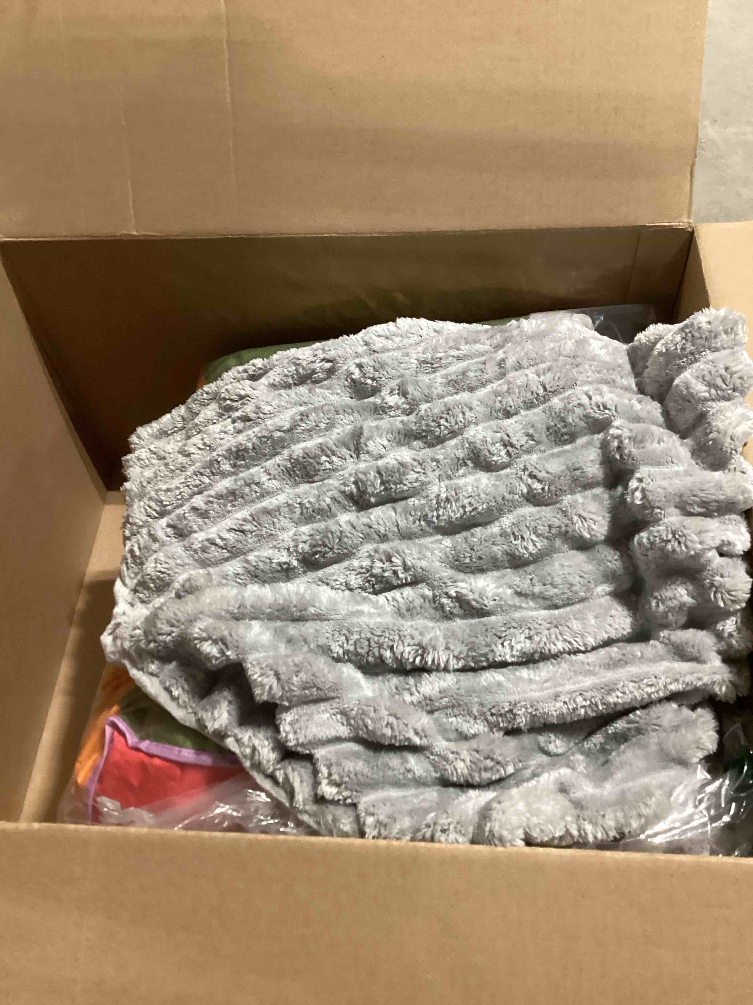 BEDELITE Sheets Queen Size Grey - Super Soft Fleece Sheets Set Fluffy Extra Plush, 4 Piece(Include Fitted Sheet, Flat Sheet, 2 Pillowcases) Grey Queen