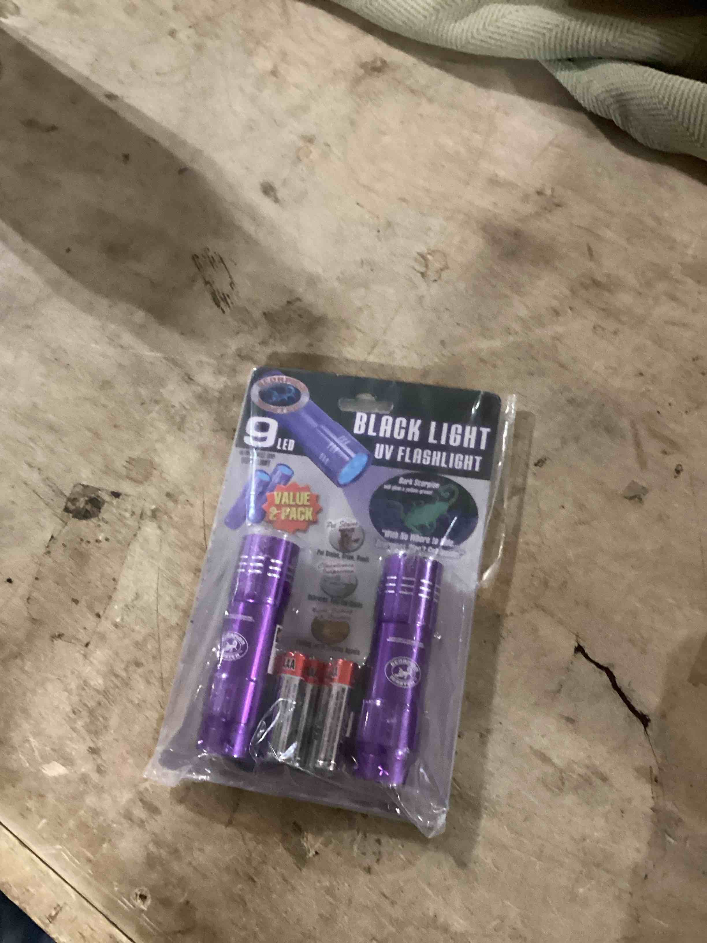 Condition photo showing New/Like New for Bulk Buys Scorpion Master 9 LED UV Two Pack Blister 