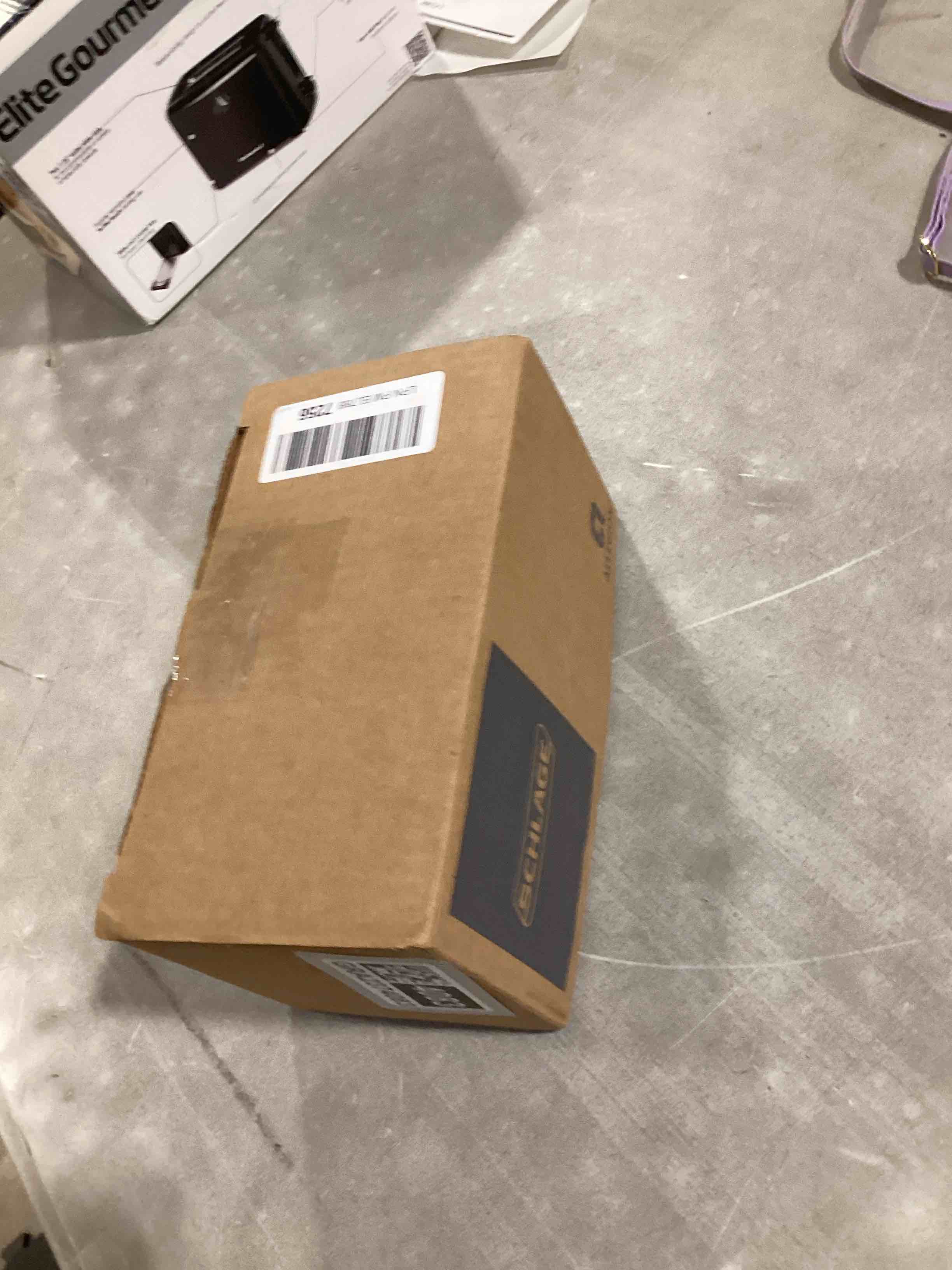 https://s3.amazonaws.com/lotting-images-prod/bidfta/GRA2374083_1756140745956.jpeg