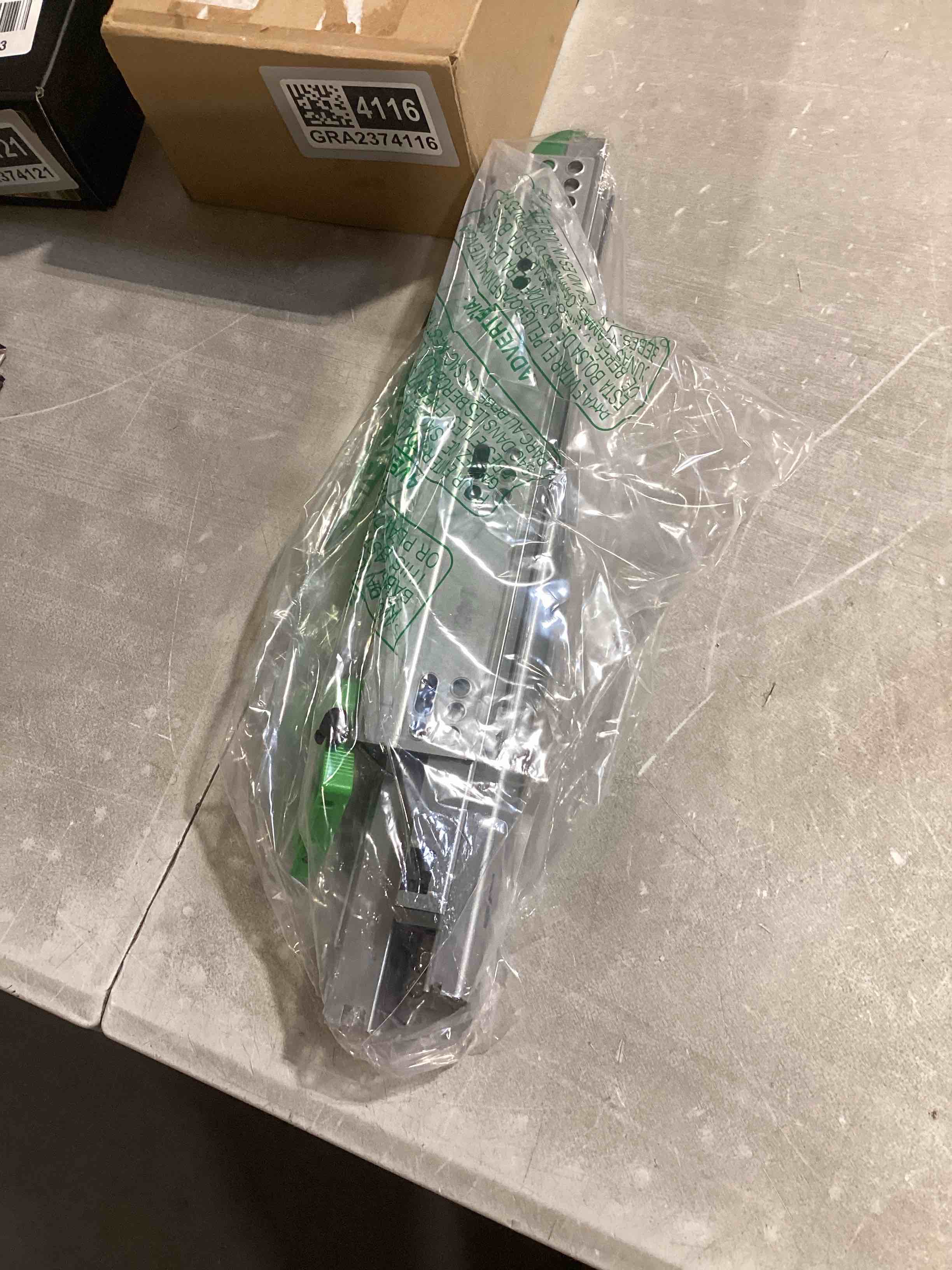 https://s3.amazonaws.com/lotting-images-prod/bidfta/GRA2374118_1756142387281.jpeg