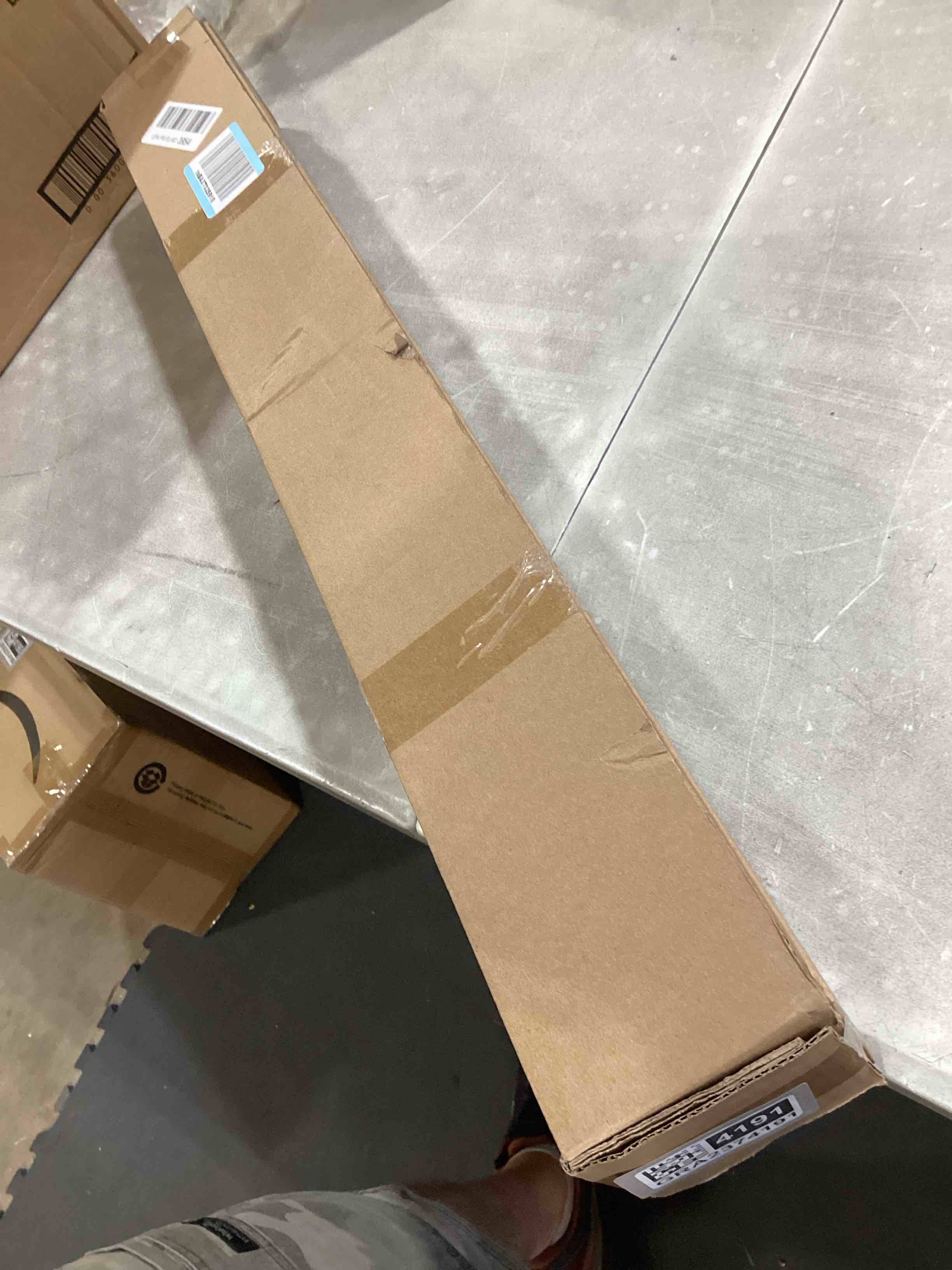 https://s3.amazonaws.com/lotting-images-prod/bidfta/GRA2374191_1756149818475.jpeg