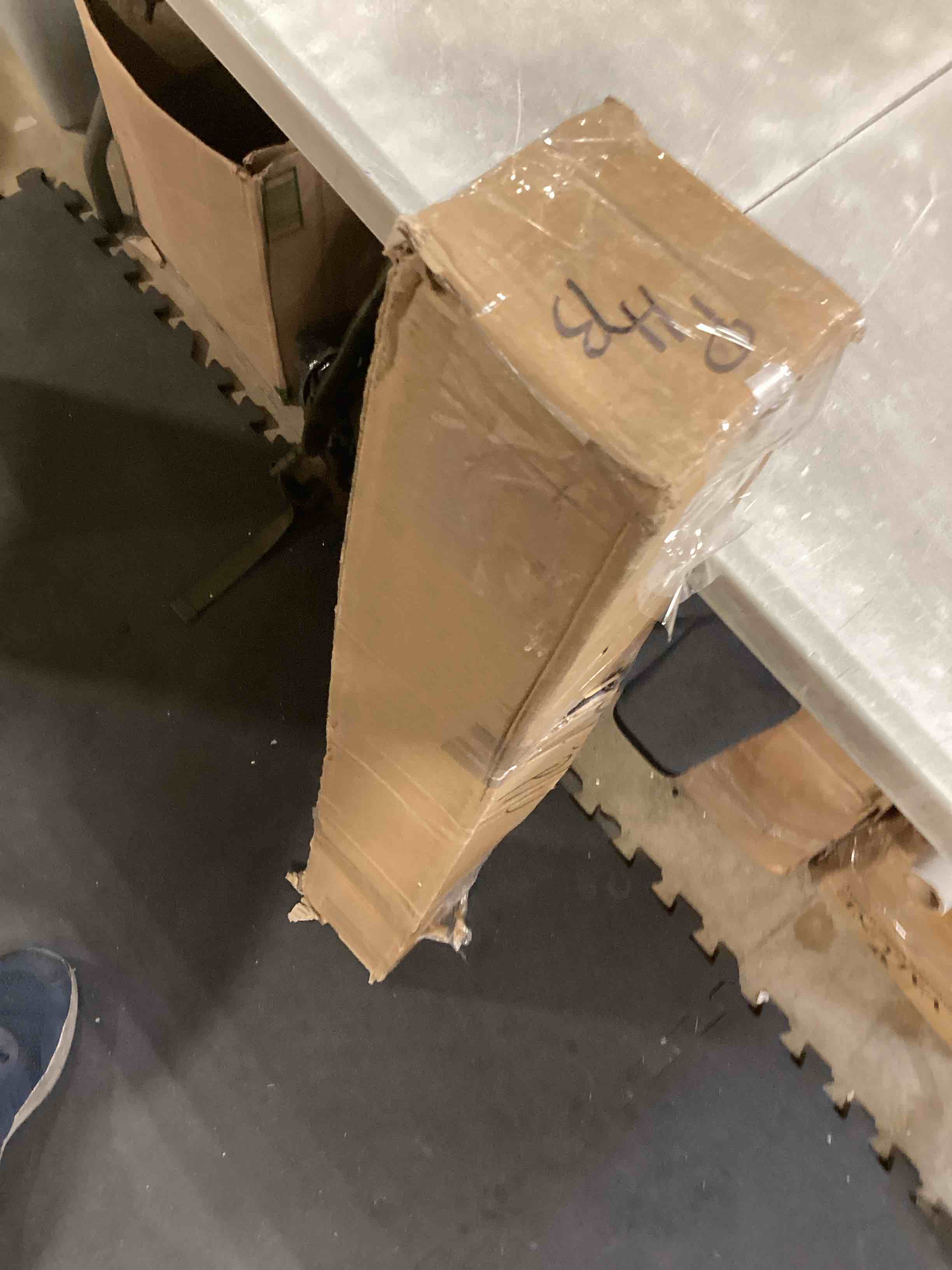 https://s3.amazonaws.com/lotting-images-prod/bidfta/GRA2374202_1756152000205.jpeg