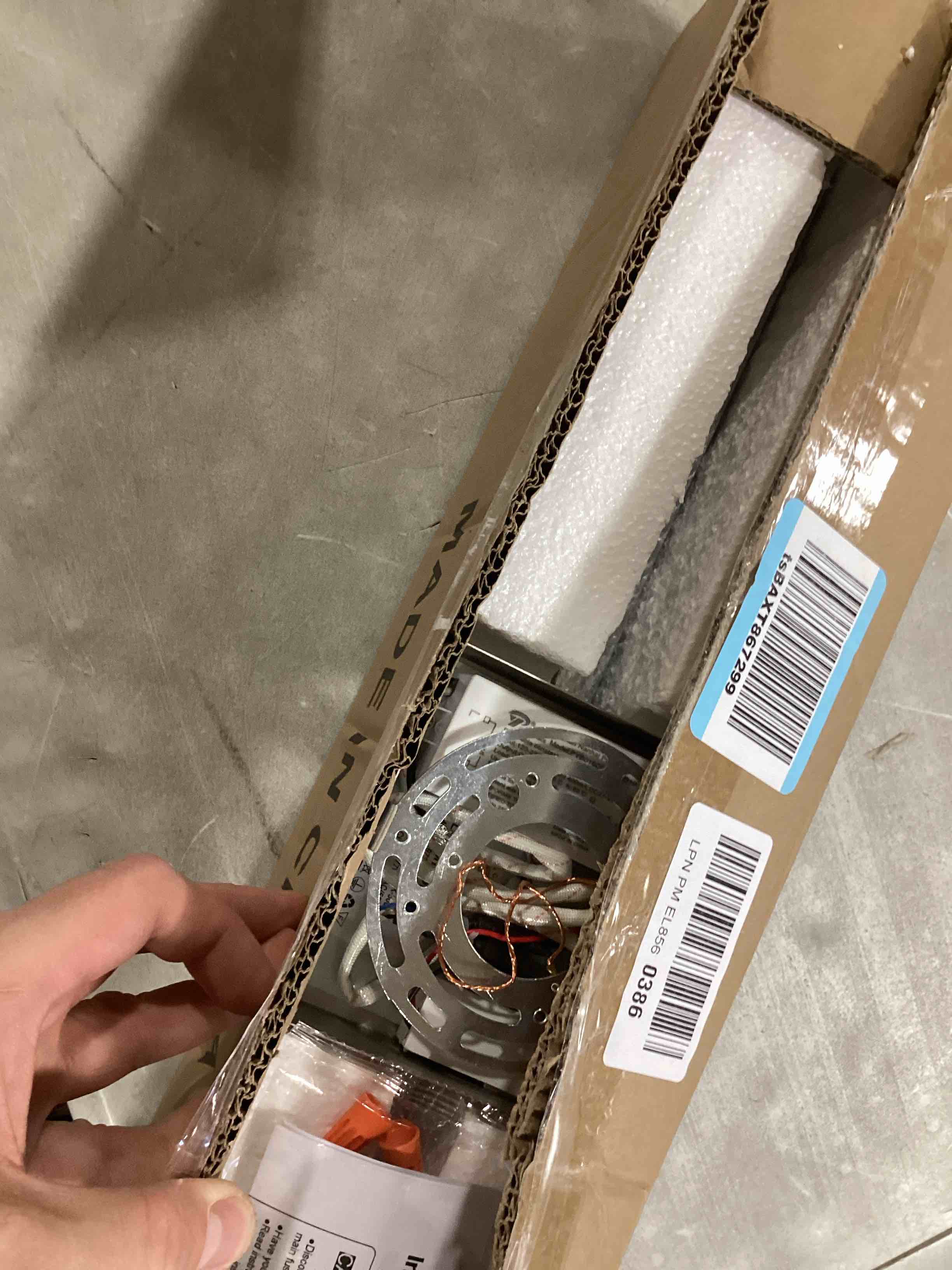 https://s3.amazonaws.com/lotting-images-prod/bidfta/GRA2374250_1756211003728.jpeg