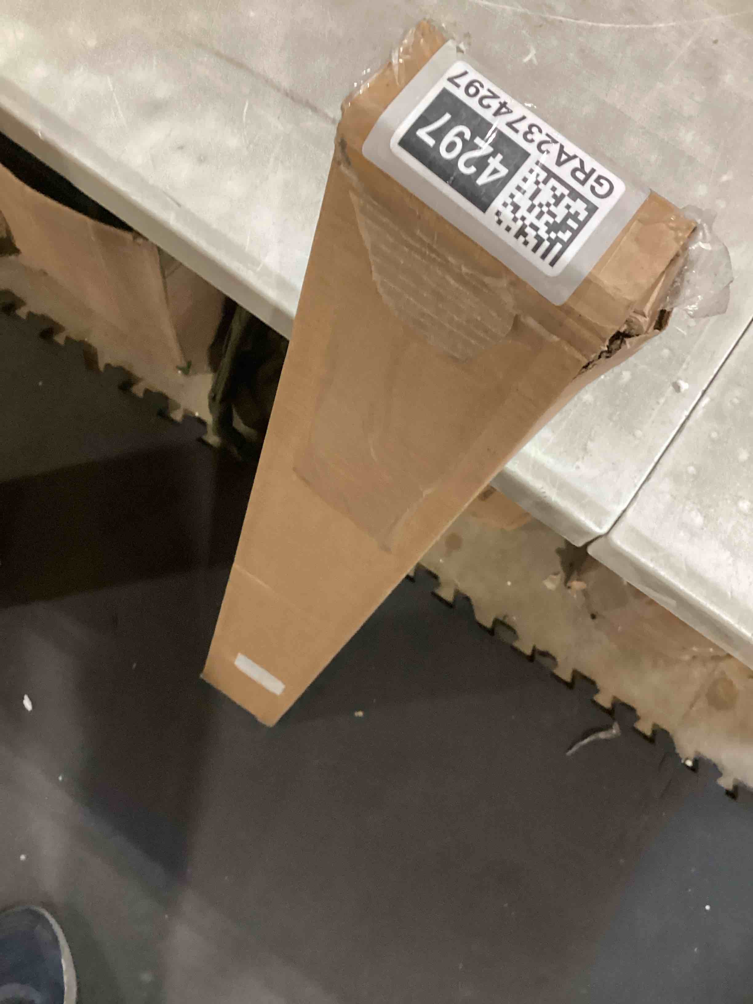 https://s3.amazonaws.com/lotting-images-prod/bidfta/GRA2374297_1756217073699.jpeg