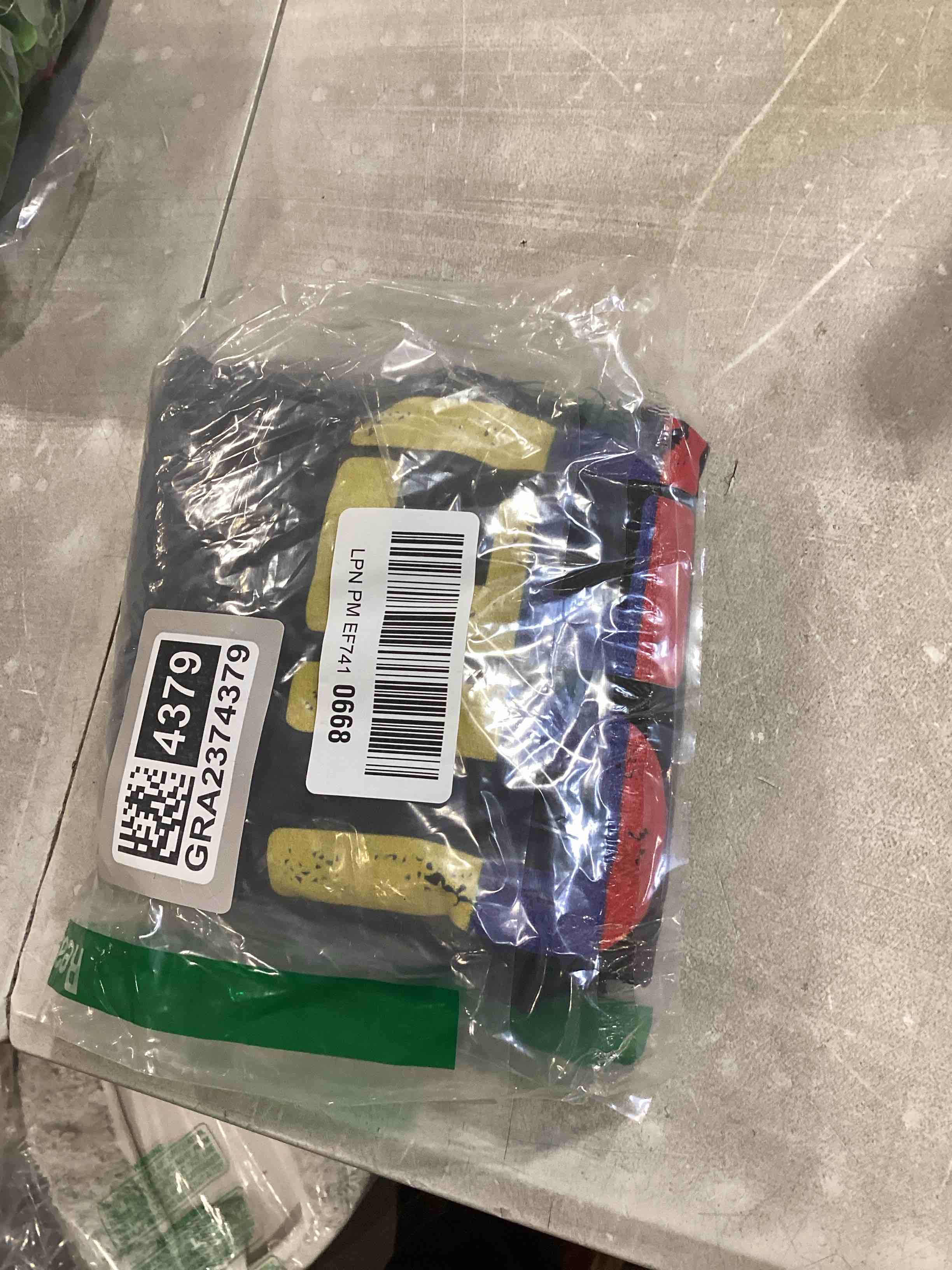 https://s3.amazonaws.com/lotting-images-prod/bidfta/GRA2374379_1756230378916.jpeg