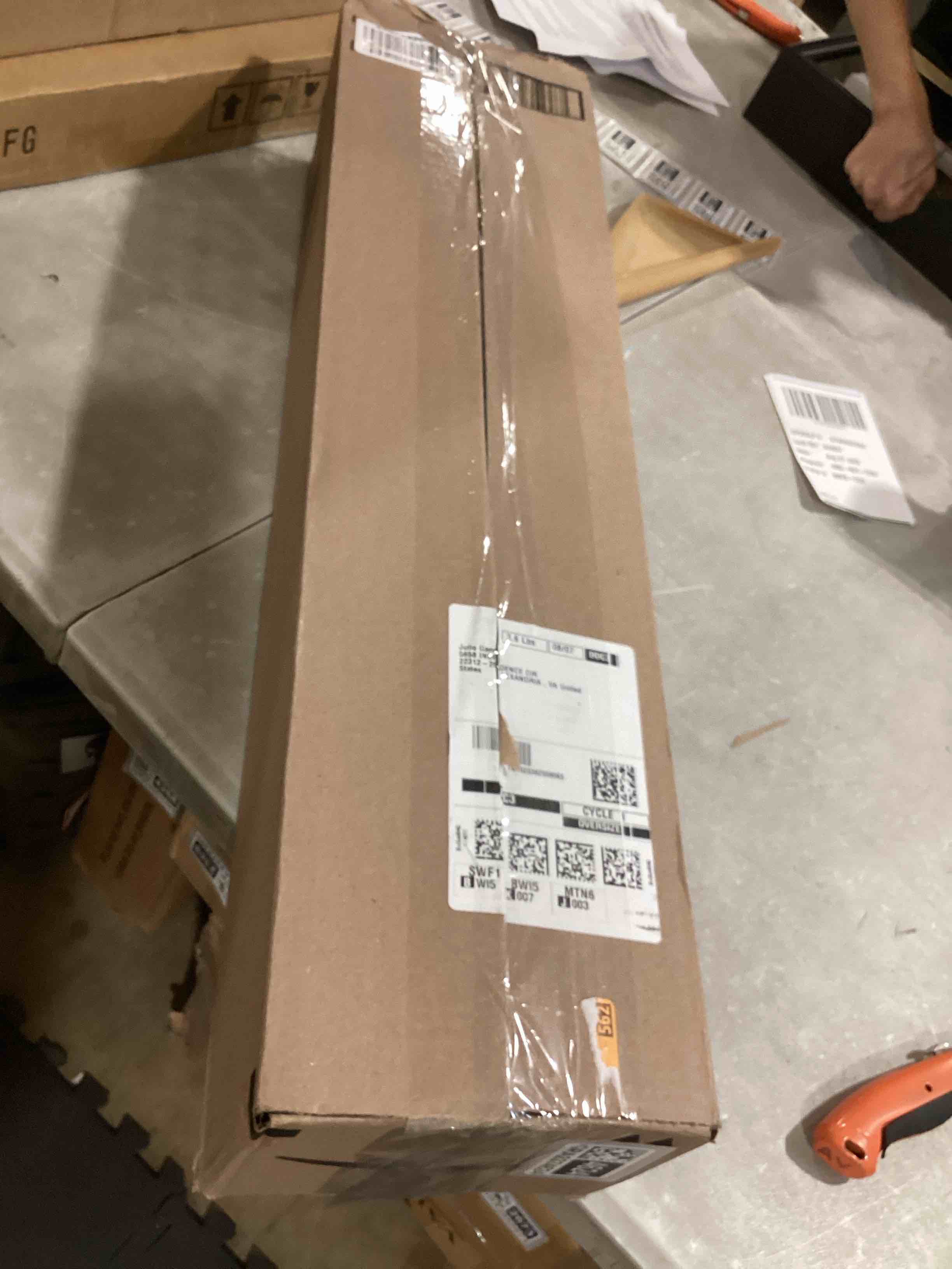 https://s3.amazonaws.com/lotting-images-prod/bidfta/GRA2374624_1756381985874.jpeg