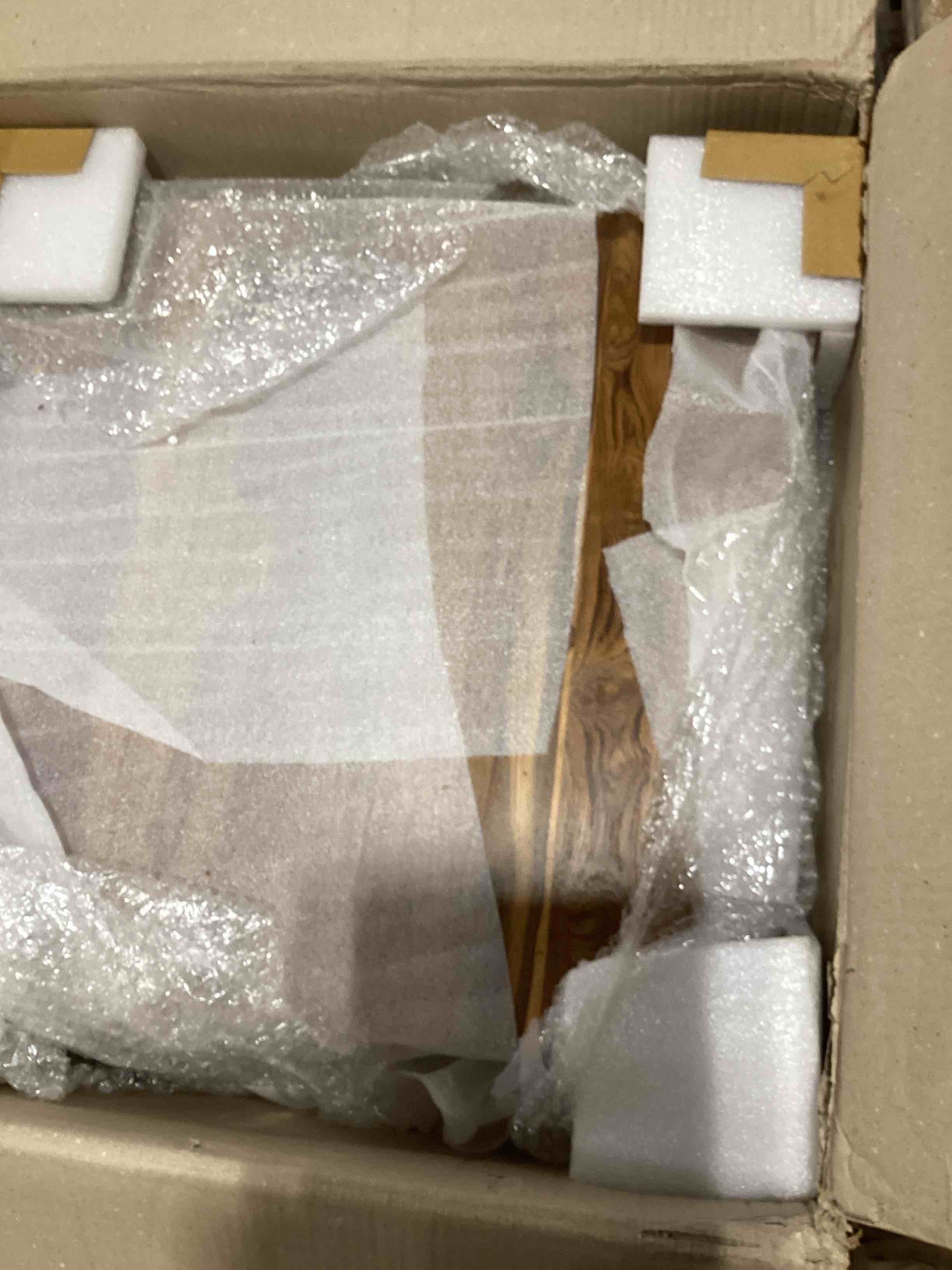https://s3.amazonaws.com/lotting-images-prod/bidfta/GRA2374660_1756390946637.jpeg