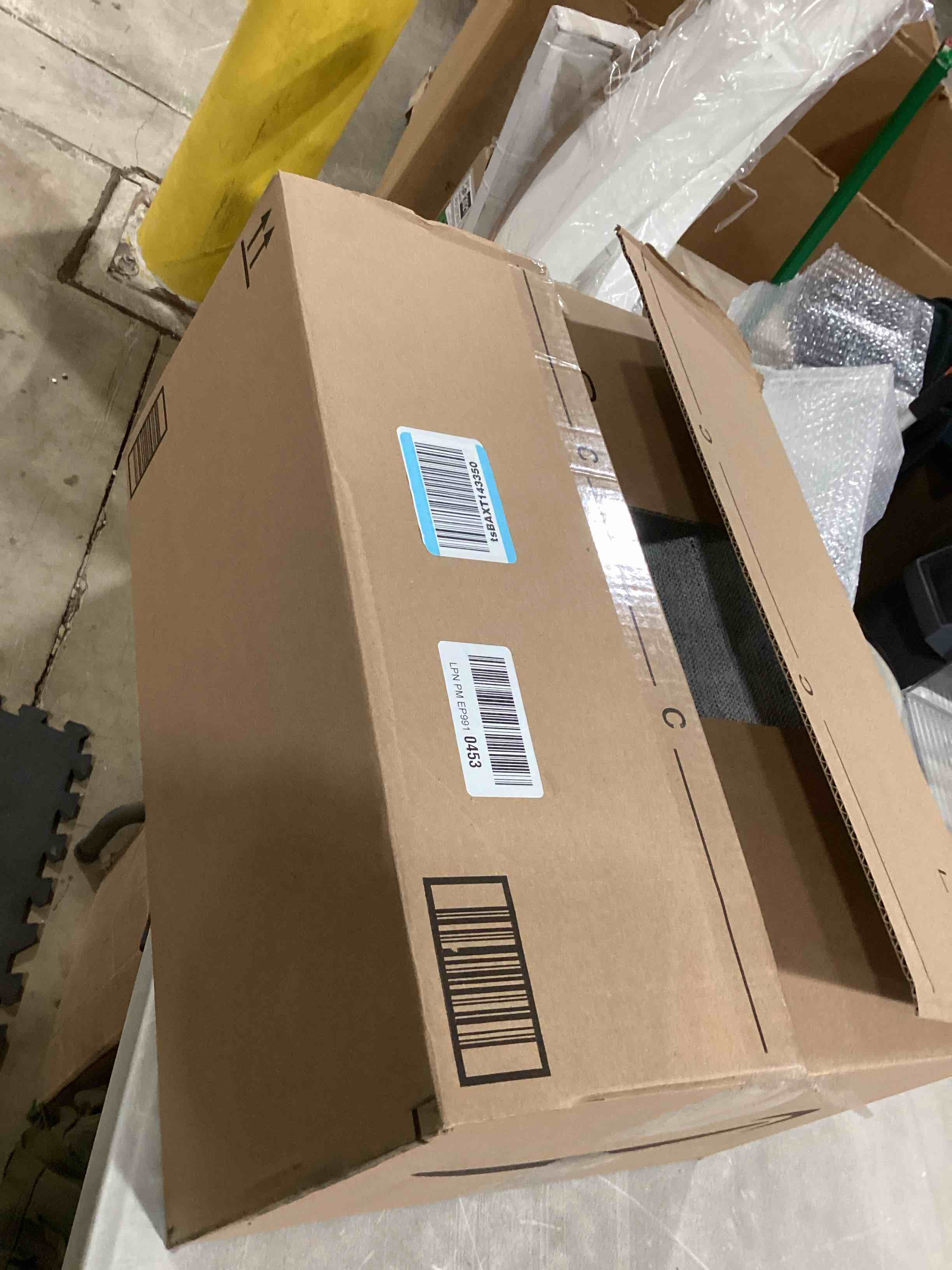 https://s3.amazonaws.com/lotting-images-prod/bidfta/GRA2374728_1756407242139.jpeg