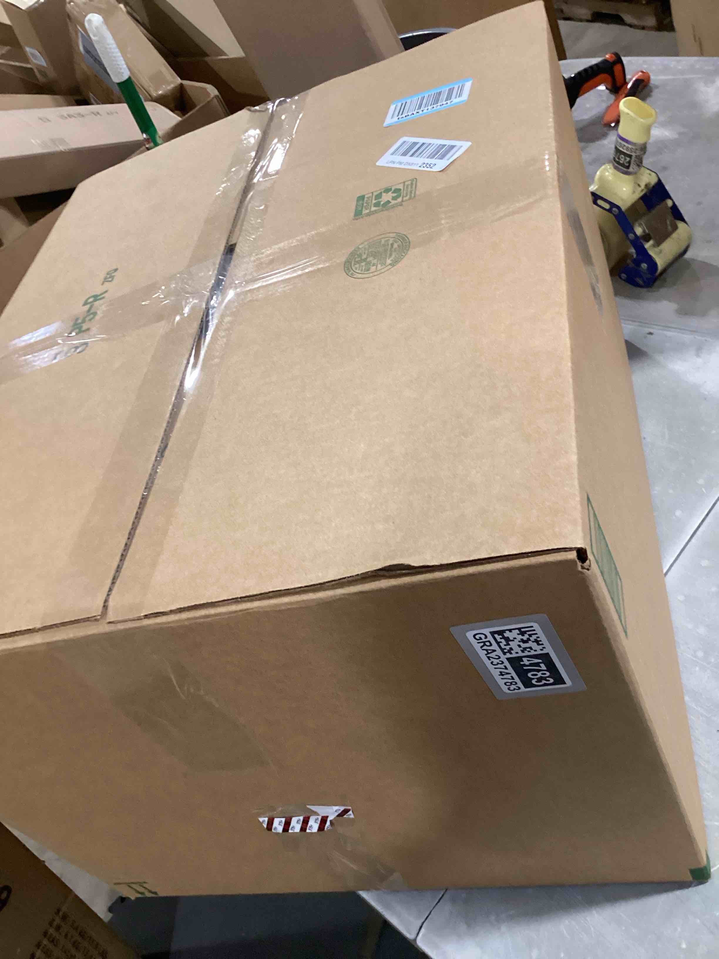 https://s3.amazonaws.com/lotting-images-prod/bidfta/GRA2374783_1756470159168.jpeg