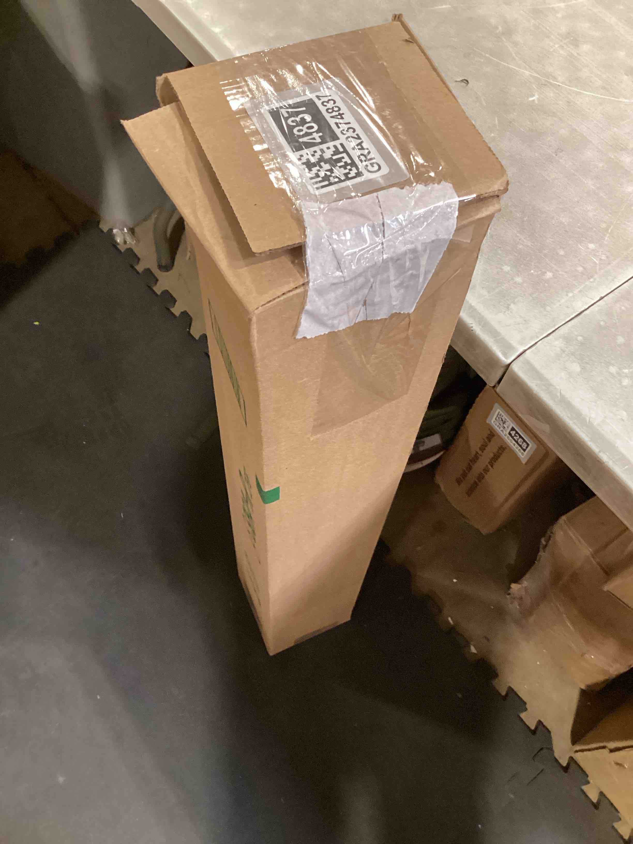 https://s3.amazonaws.com/lotting-images-prod/bidfta/GRA2374837_1756476134671.jpeg