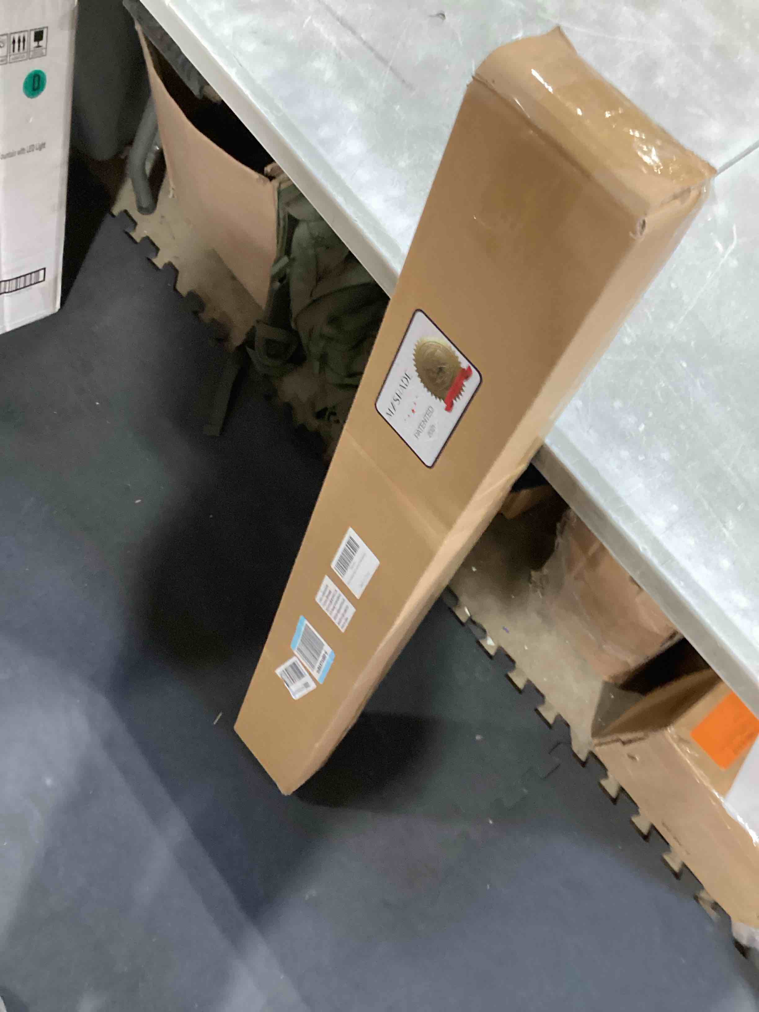 https://s3.amazonaws.com/lotting-images-prod/bidfta/GRA2374852_1756477582564.jpeg