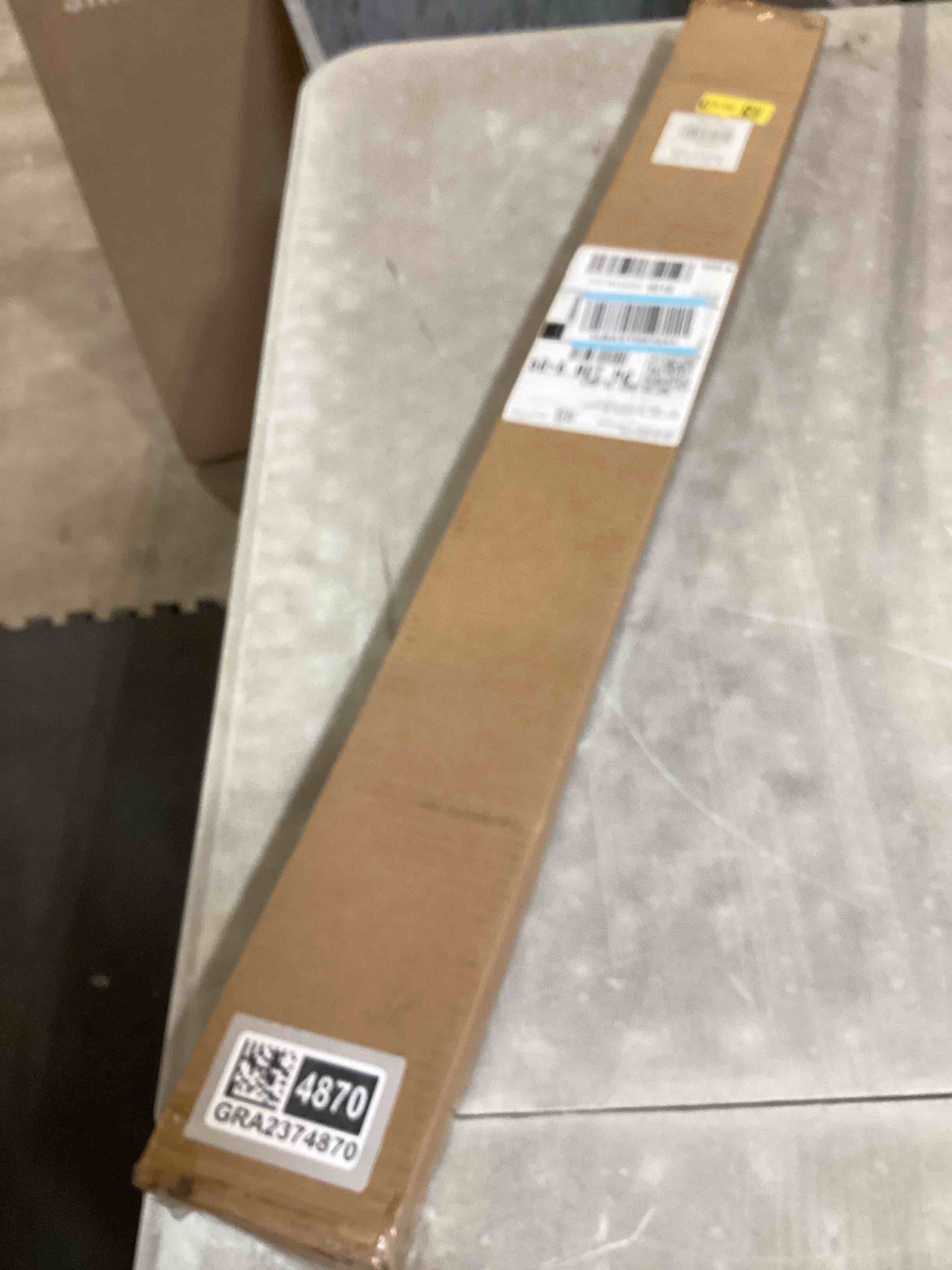 https://s3.amazonaws.com/lotting-images-prod/bidfta/GRA2374870_1756480762270.jpeg