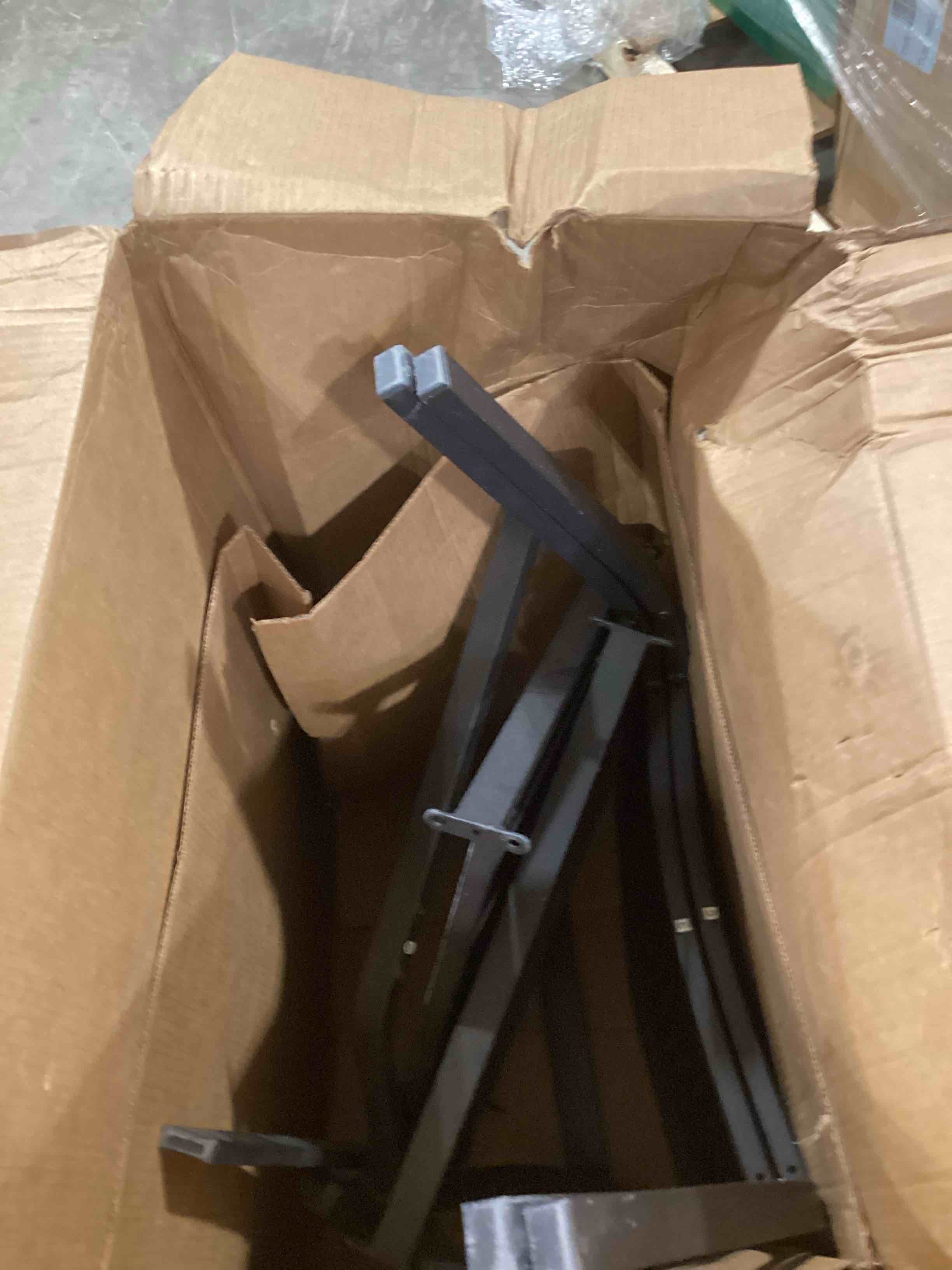 https://s3.amazonaws.com/lotting-images-prod/bidfta/GRA2374937_1756817445499.jpeg