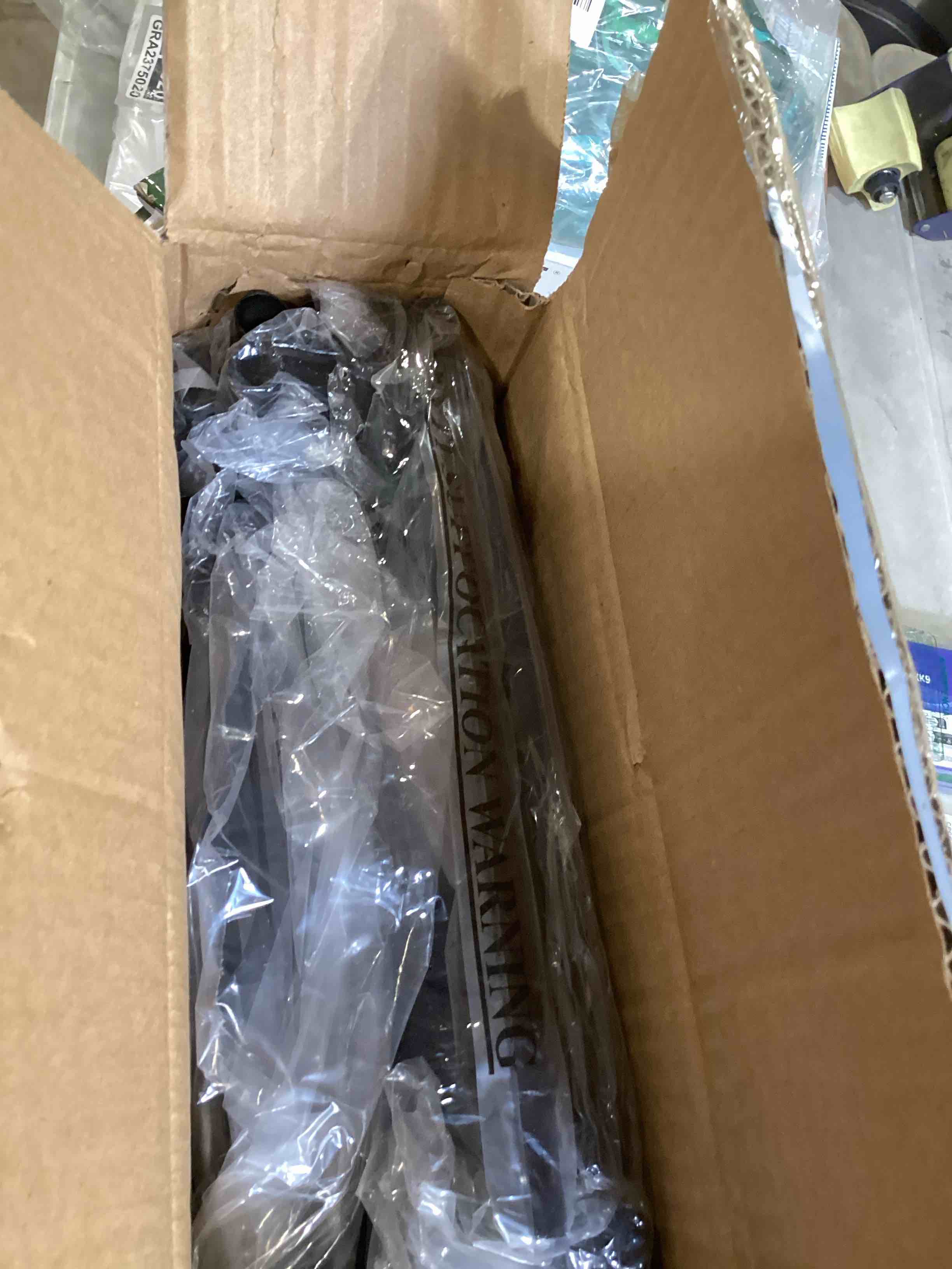 https://s3.amazonaws.com/lotting-images-prod/bidfta/GRA2375014_1756831092346.jpeg