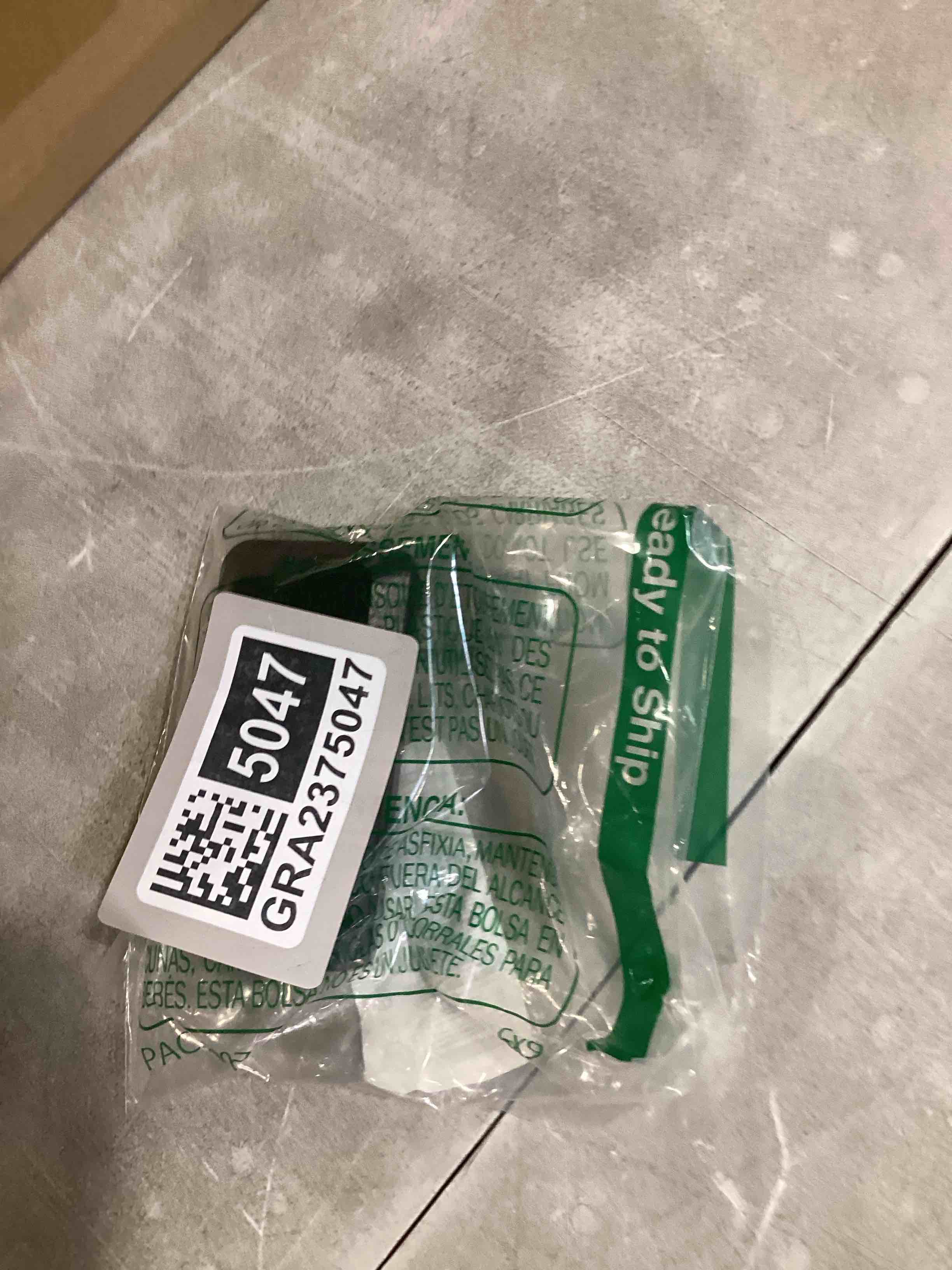 https://s3.amazonaws.com/lotting-images-prod/bidfta/GRA2375047_1756833816616.jpeg