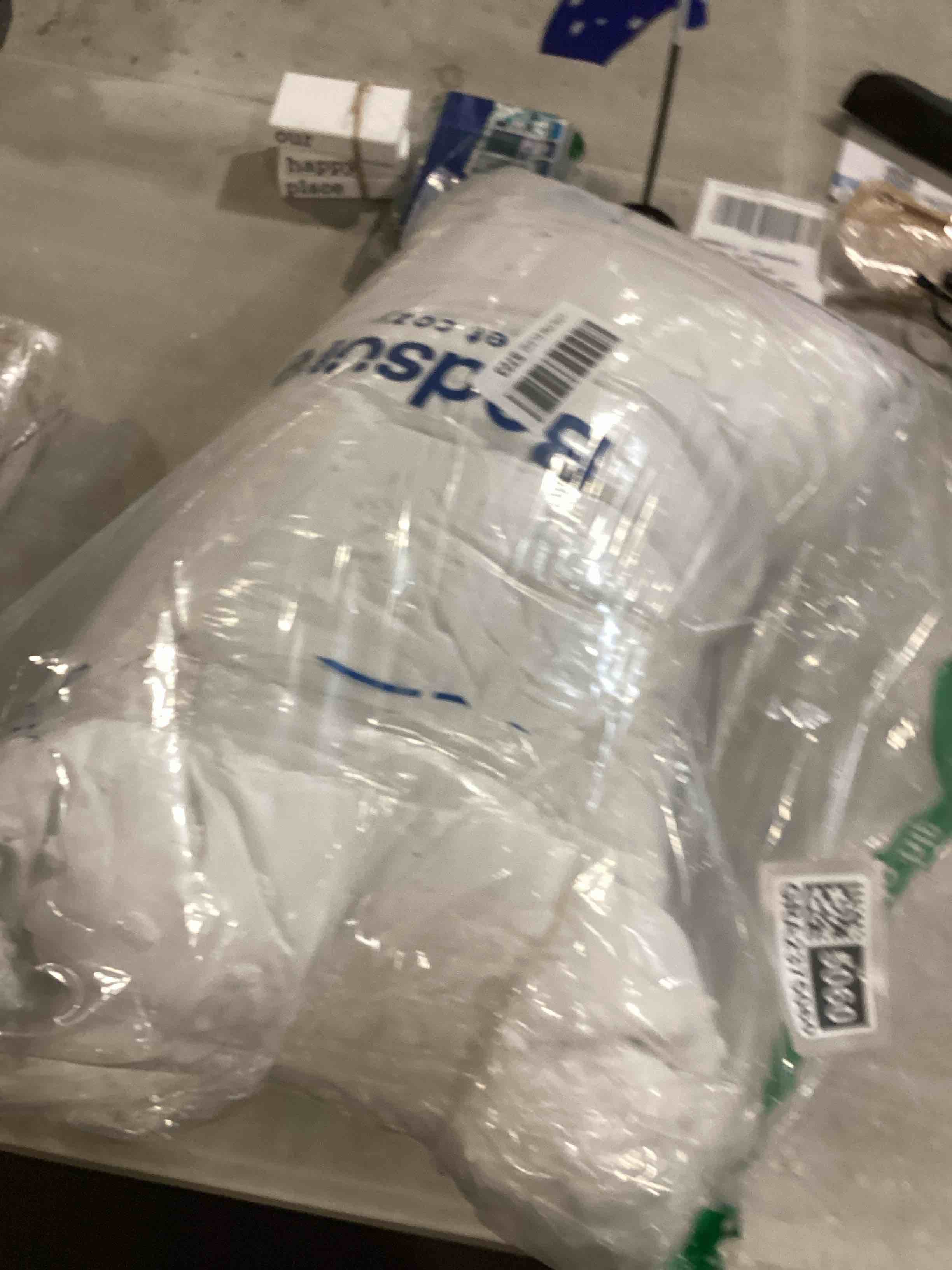 https://s3.amazonaws.com/lotting-images-prod/bidfta/GRA2375060_1756834588543.jpeg