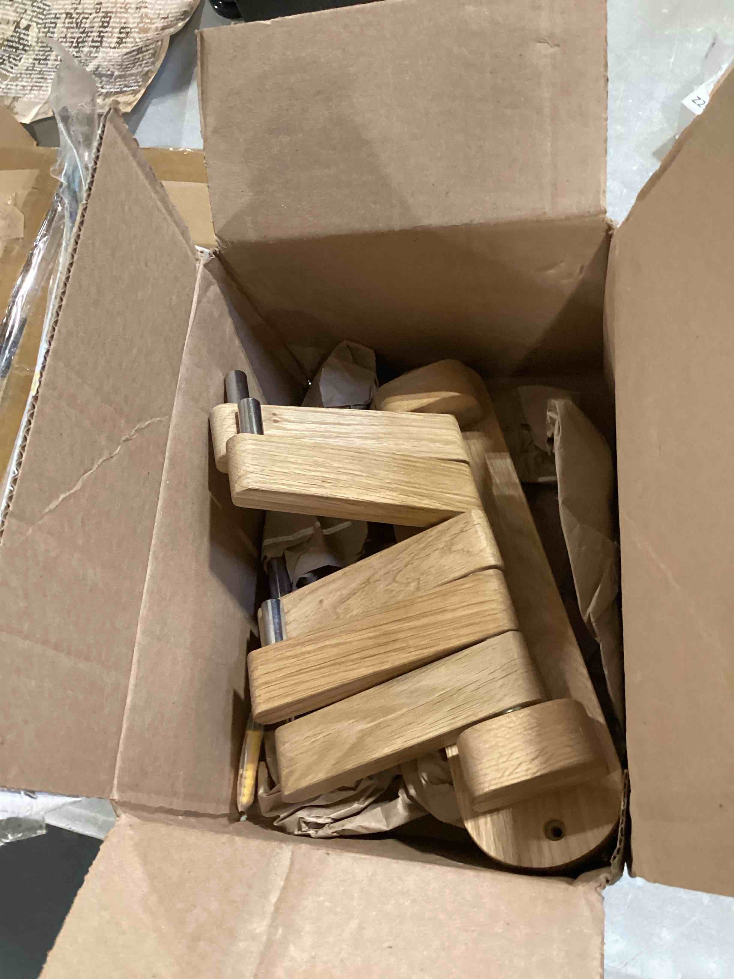 https://s3.amazonaws.com/lotting-images-prod/bidfta/GRA2375086_1756840363697.jpeg