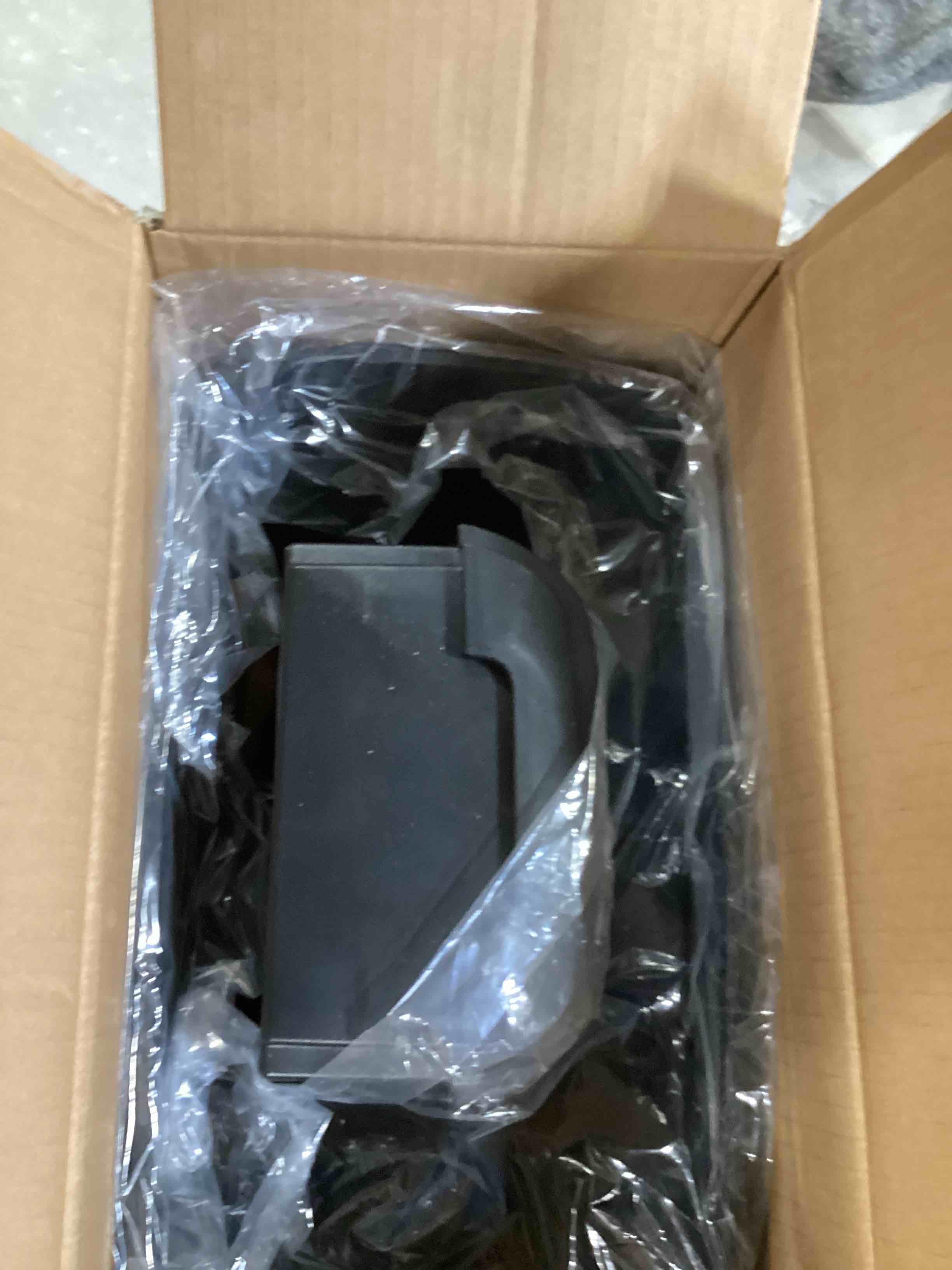 https://s3.amazonaws.com/lotting-images-prod/bidfta/GRA2375169_1756907680569.jpeg