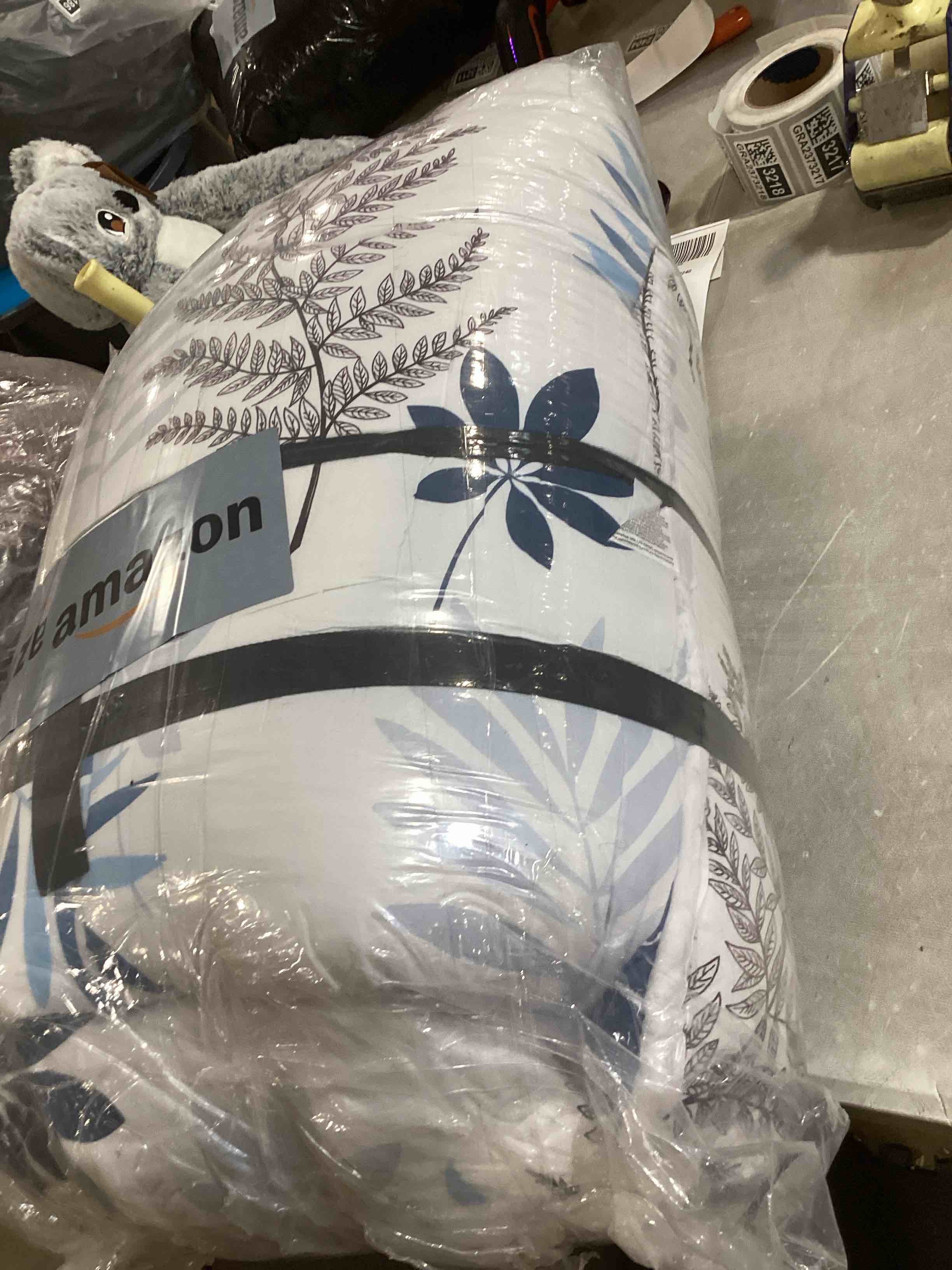 https://s3.amazonaws.com/lotting-images-prod/bidfta/GRA2375185_1756909696362.jpeg