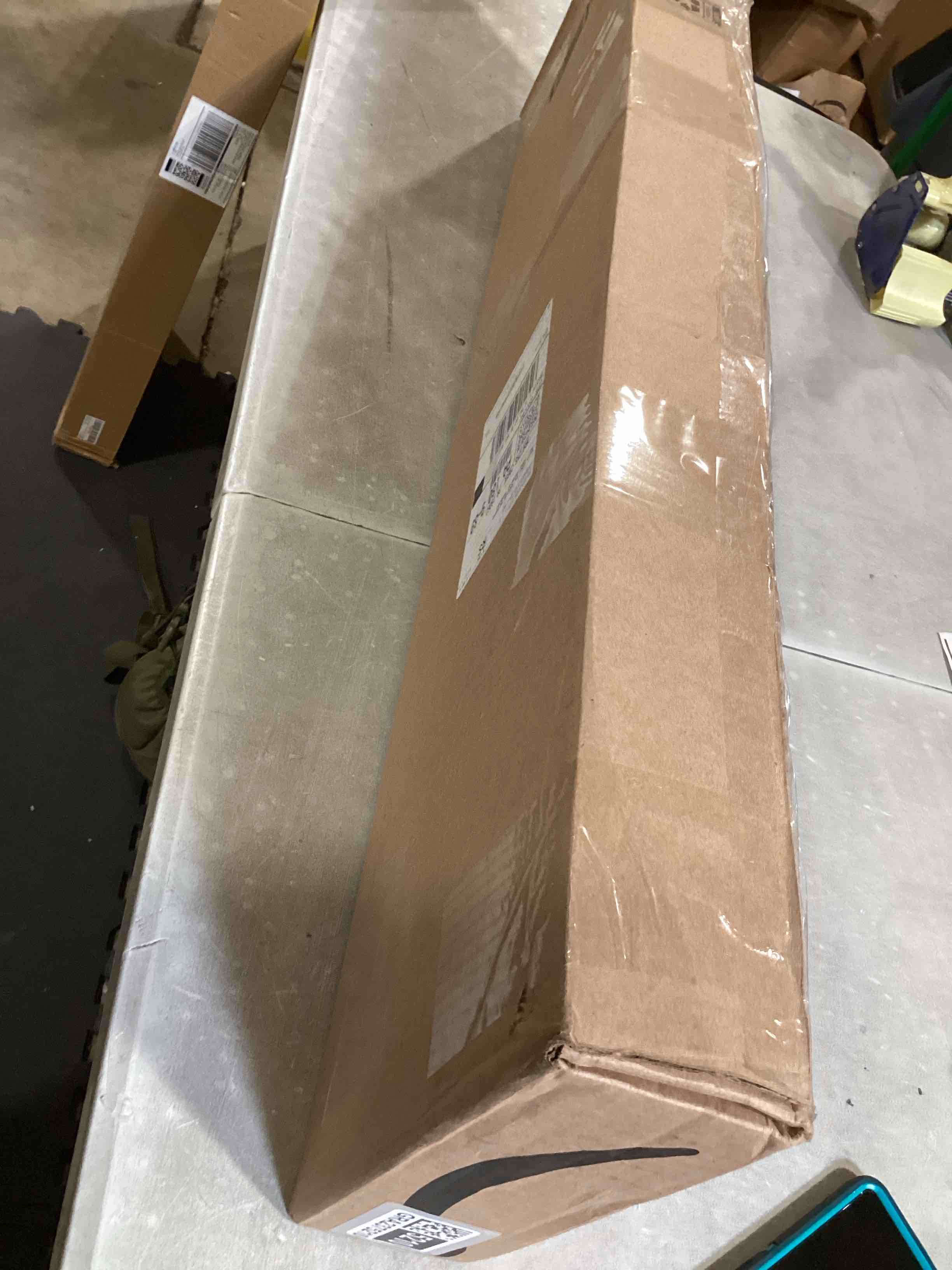 https://s3.amazonaws.com/lotting-images-prod/bidfta/GRA2375210_1756912728037.jpeg