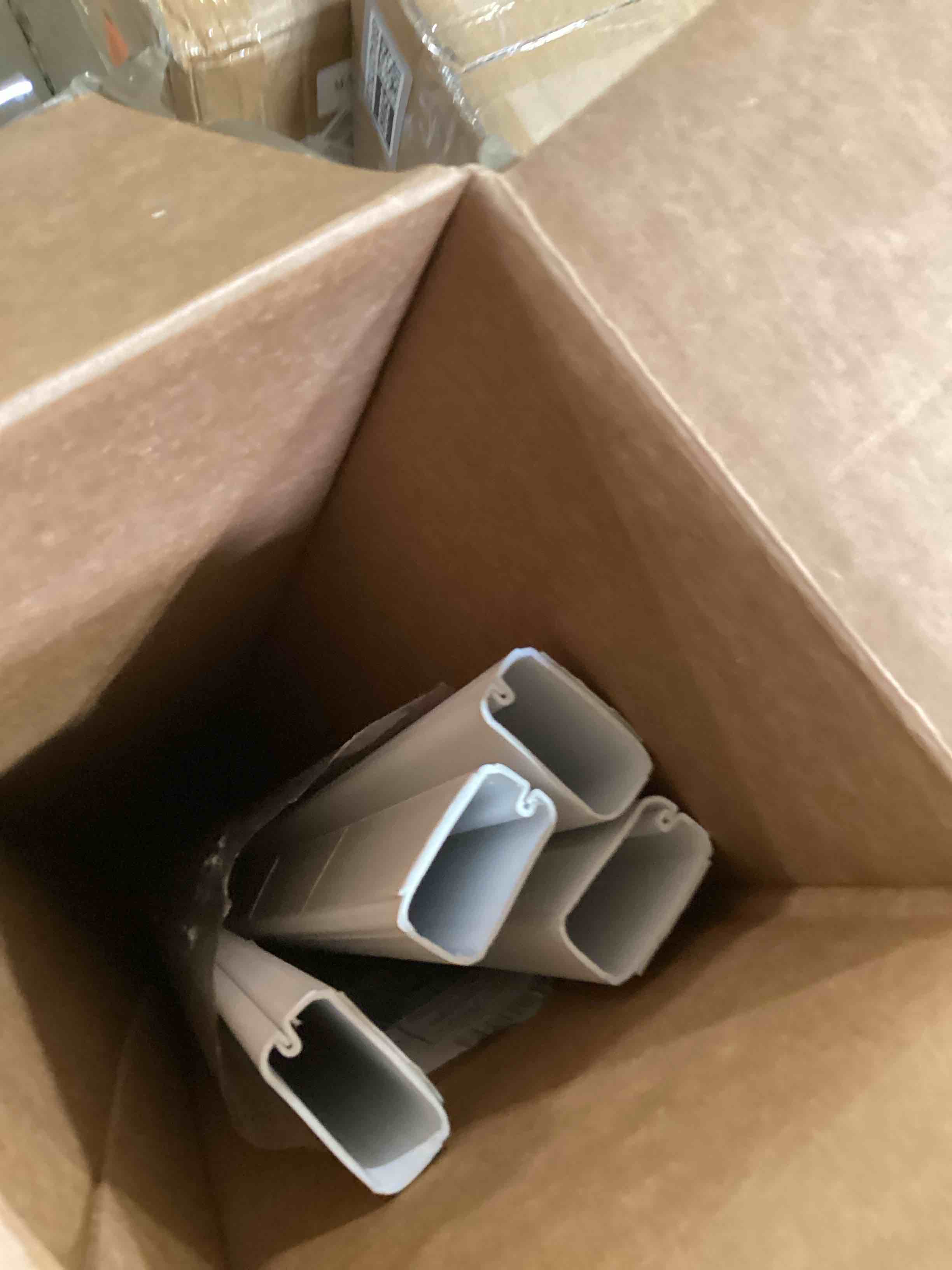 https://s3.amazonaws.com/lotting-images-prod/bidfta/GRA2375221_1756915788461.jpeg