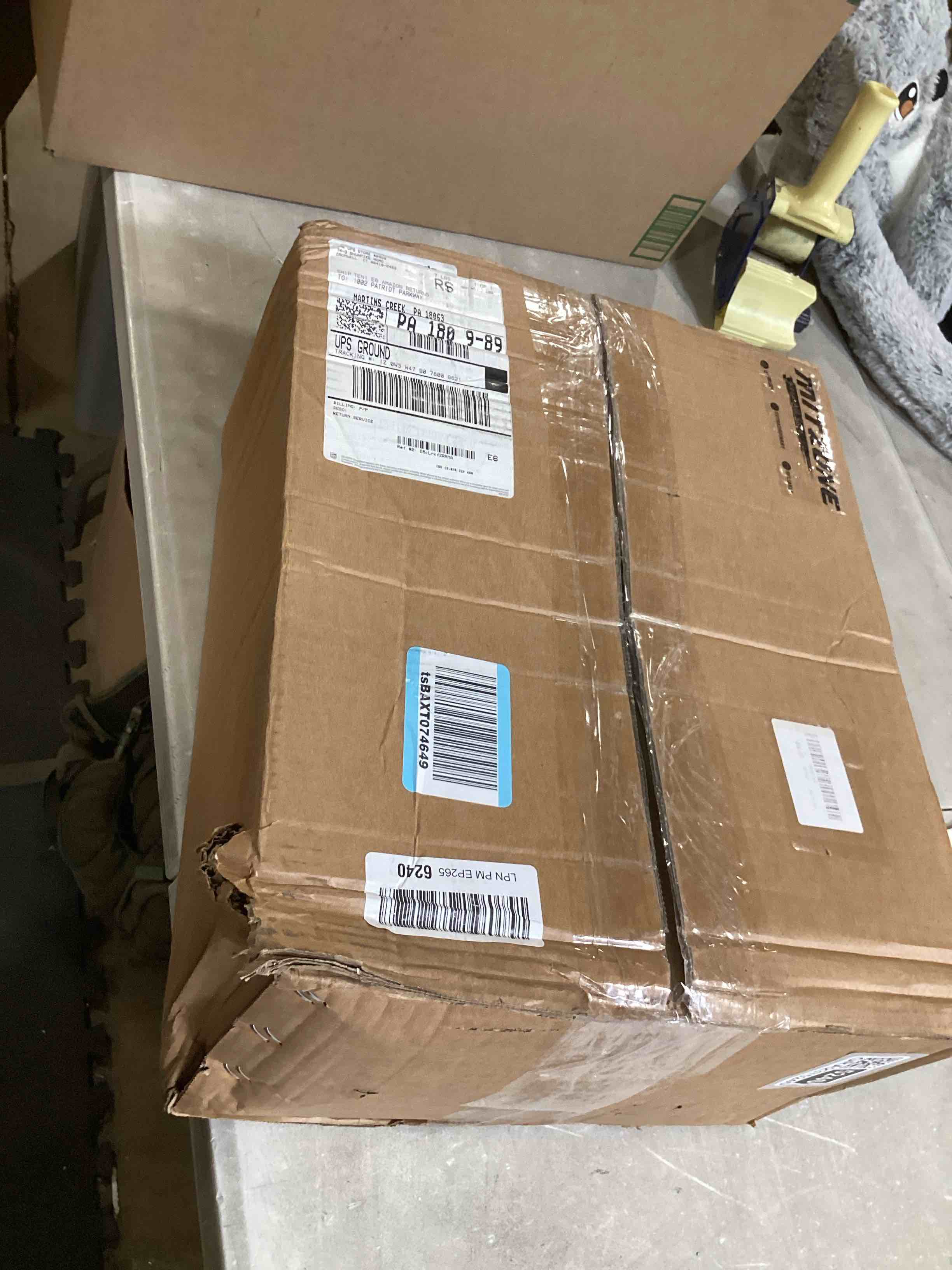 https://s3.amazonaws.com/lotting-images-prod/bidfta/GRA2375240_1756917487933.jpeg