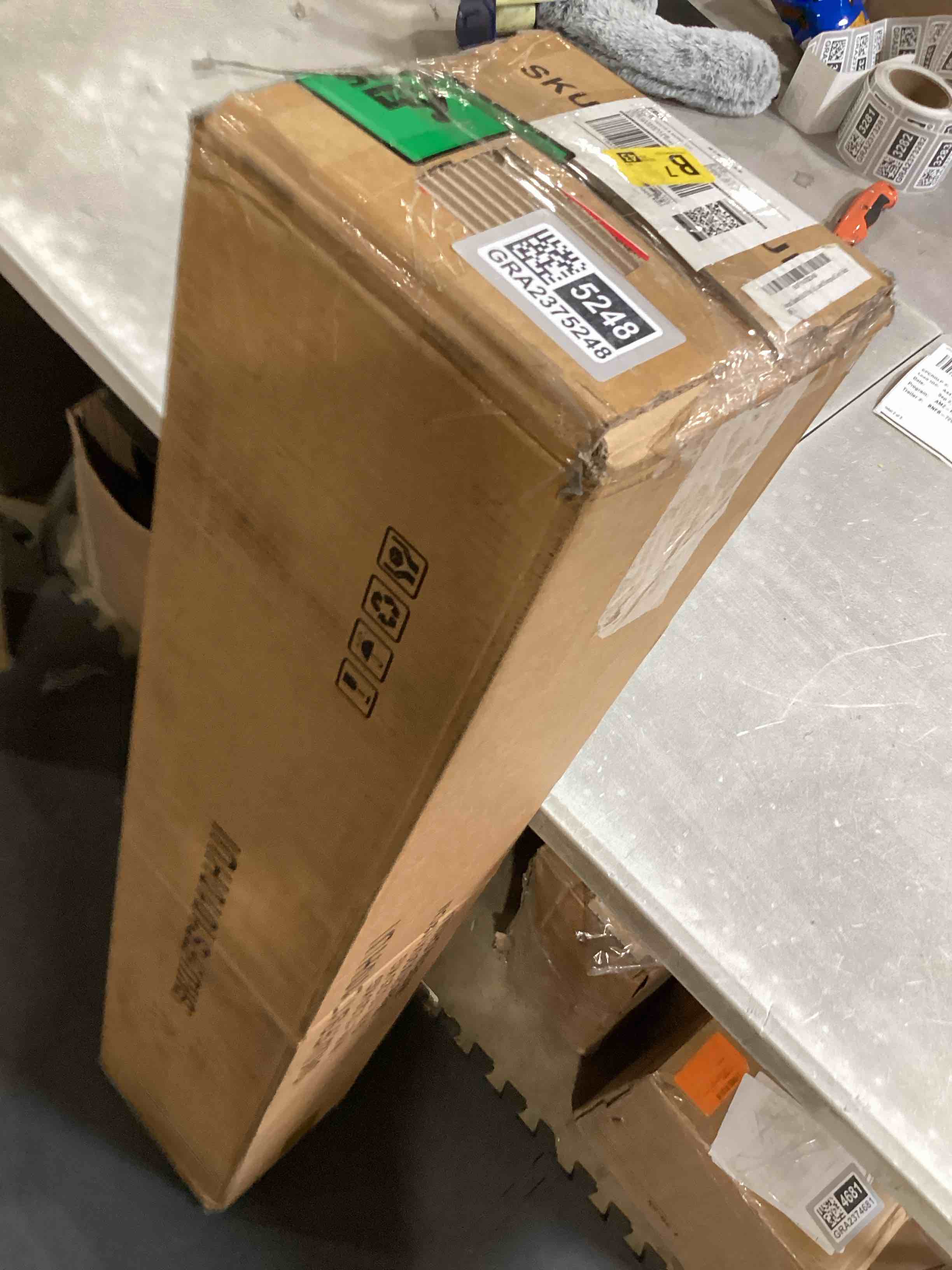 https://s3.amazonaws.com/lotting-images-prod/bidfta/GRA2375248_1756918533034.jpeg