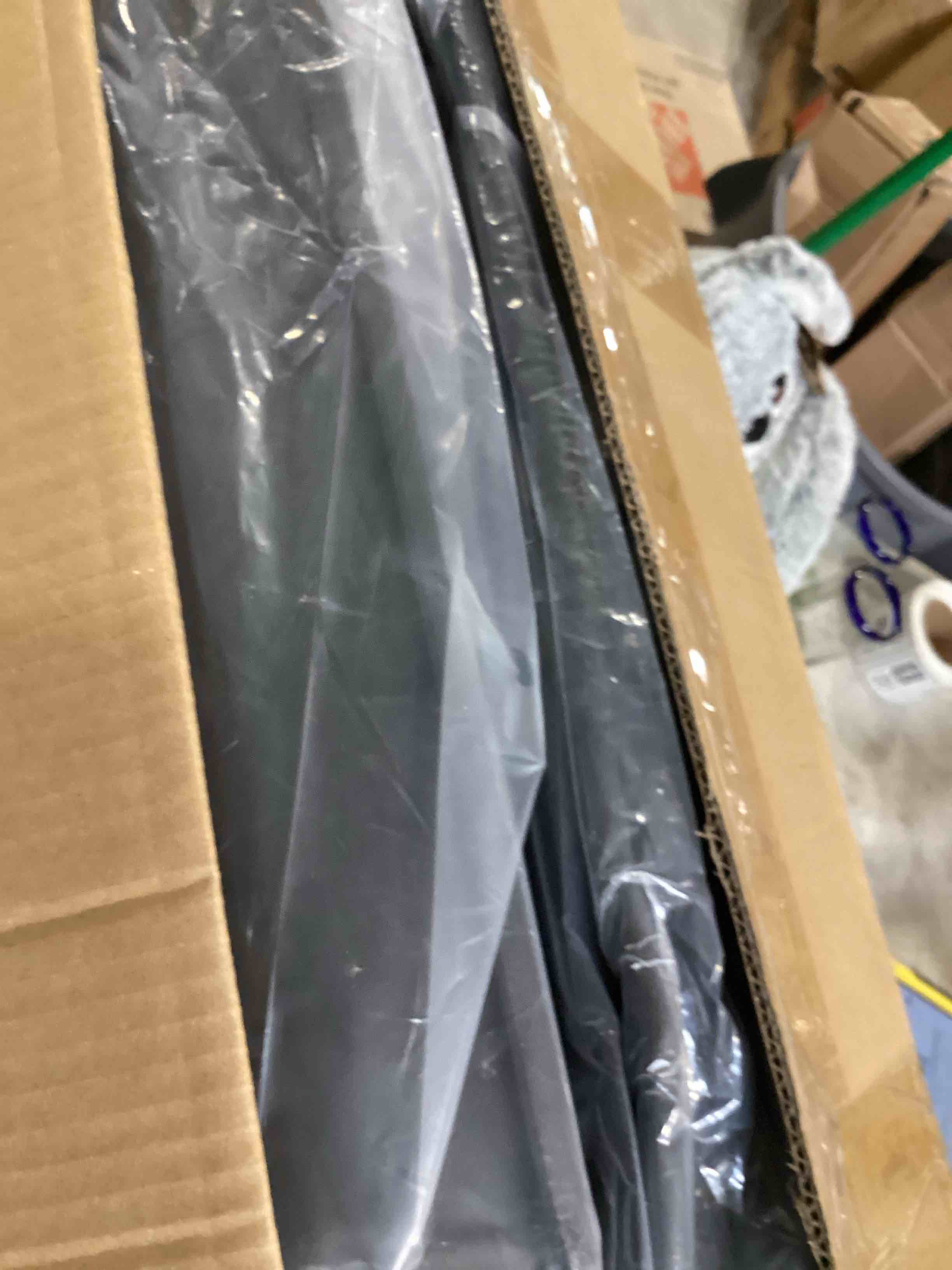 https://s3.amazonaws.com/lotting-images-prod/bidfta/GRA2375256_1756919644280.jpeg