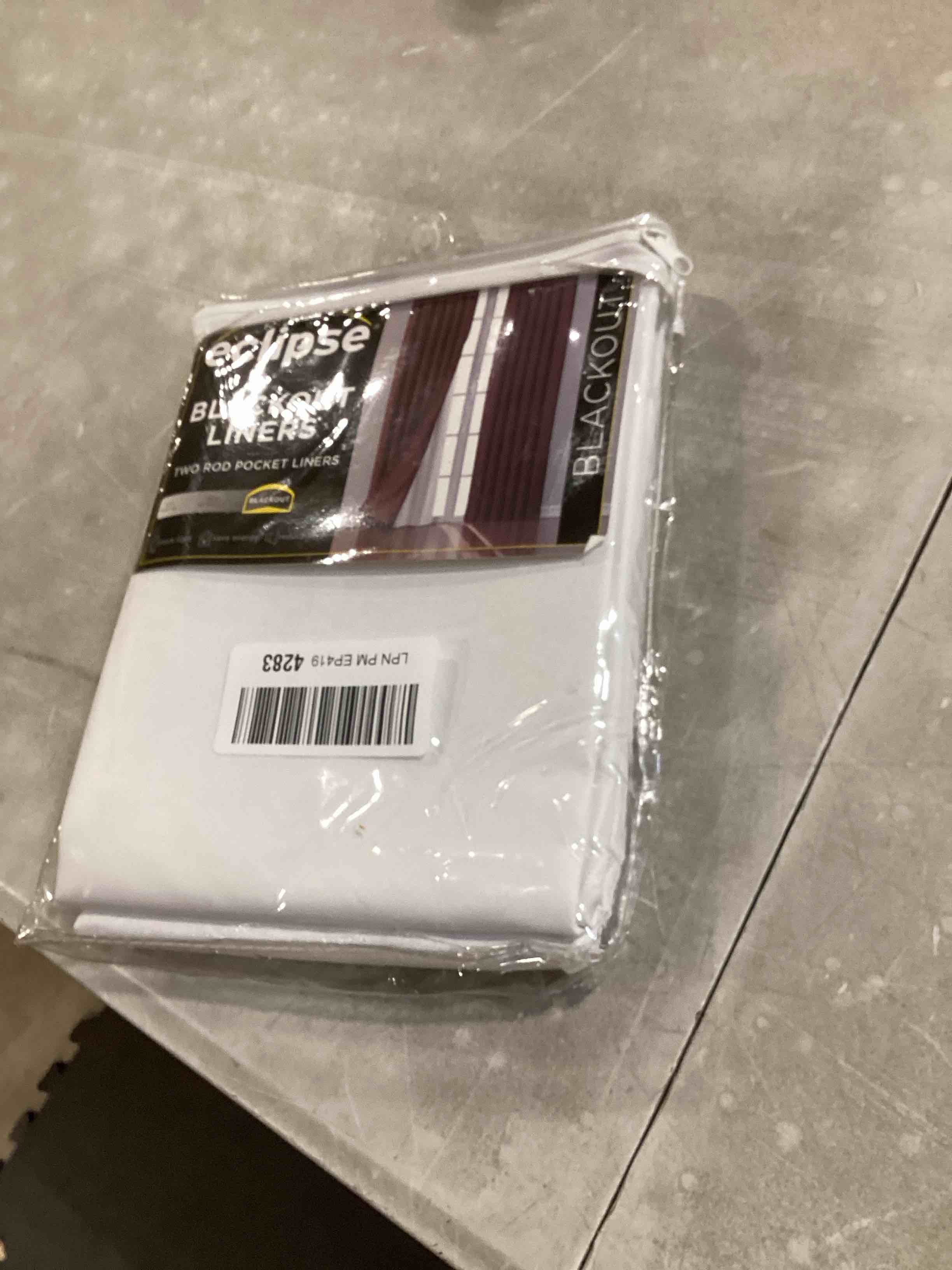 https://s3.amazonaws.com/lotting-images-prod/bidfta/GRA2375455_1757003930270.jpeg