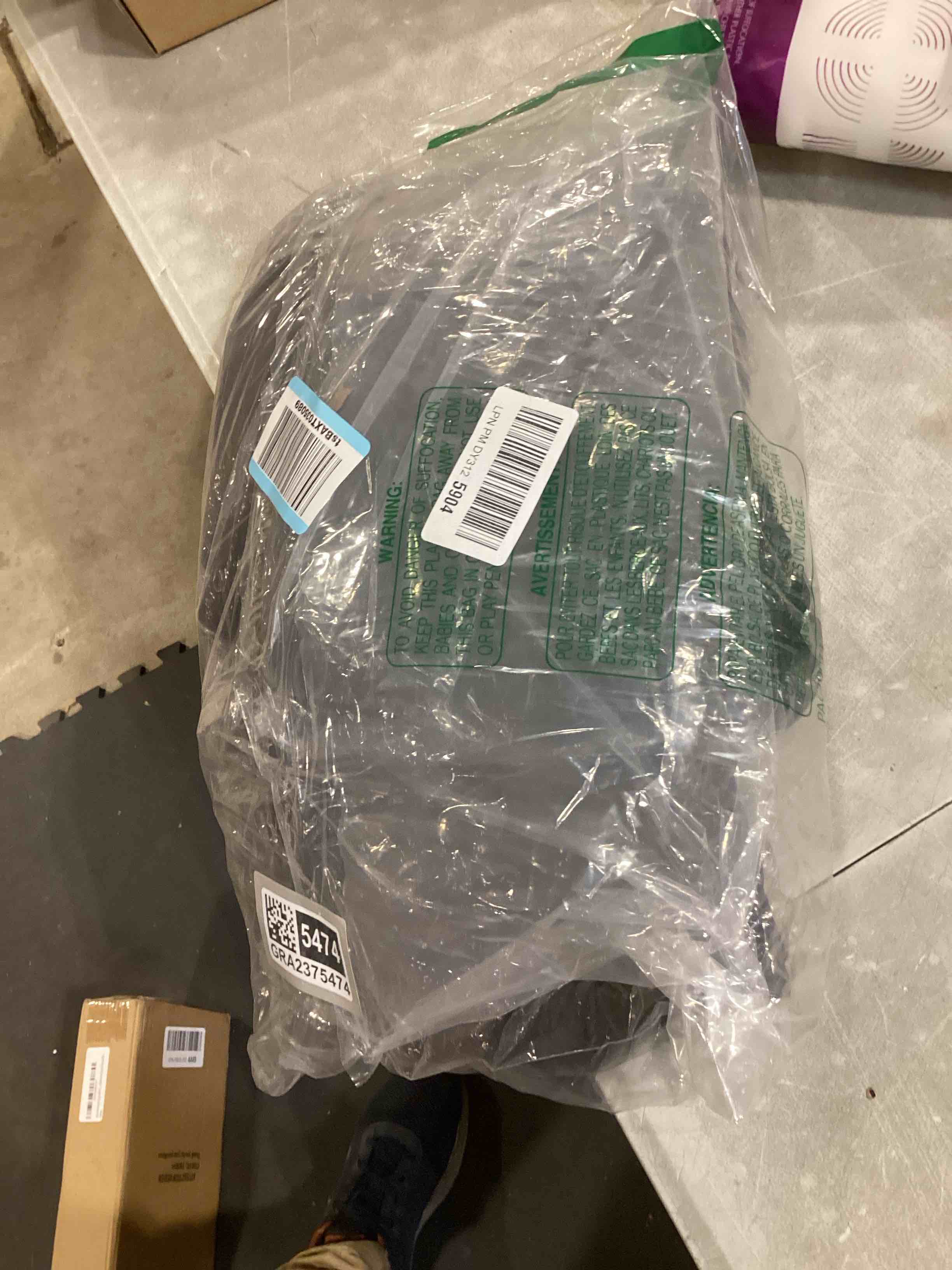 https://s3.amazonaws.com/lotting-images-prod/bidfta/GRA2375474_1757005425075.jpeg