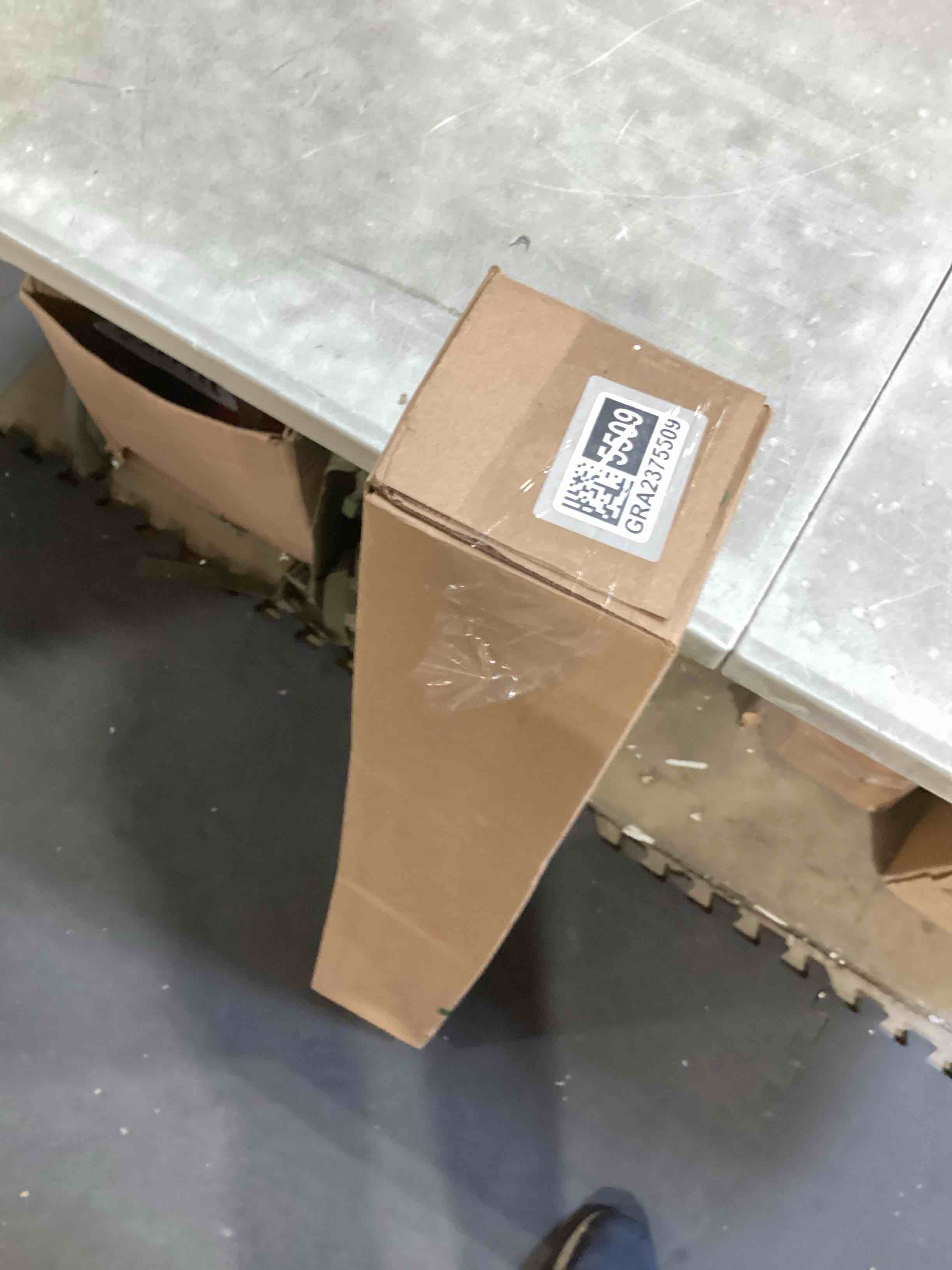 https://s3.amazonaws.com/lotting-images-prod/bidfta/GRA2375509_1757008429902.jpeg