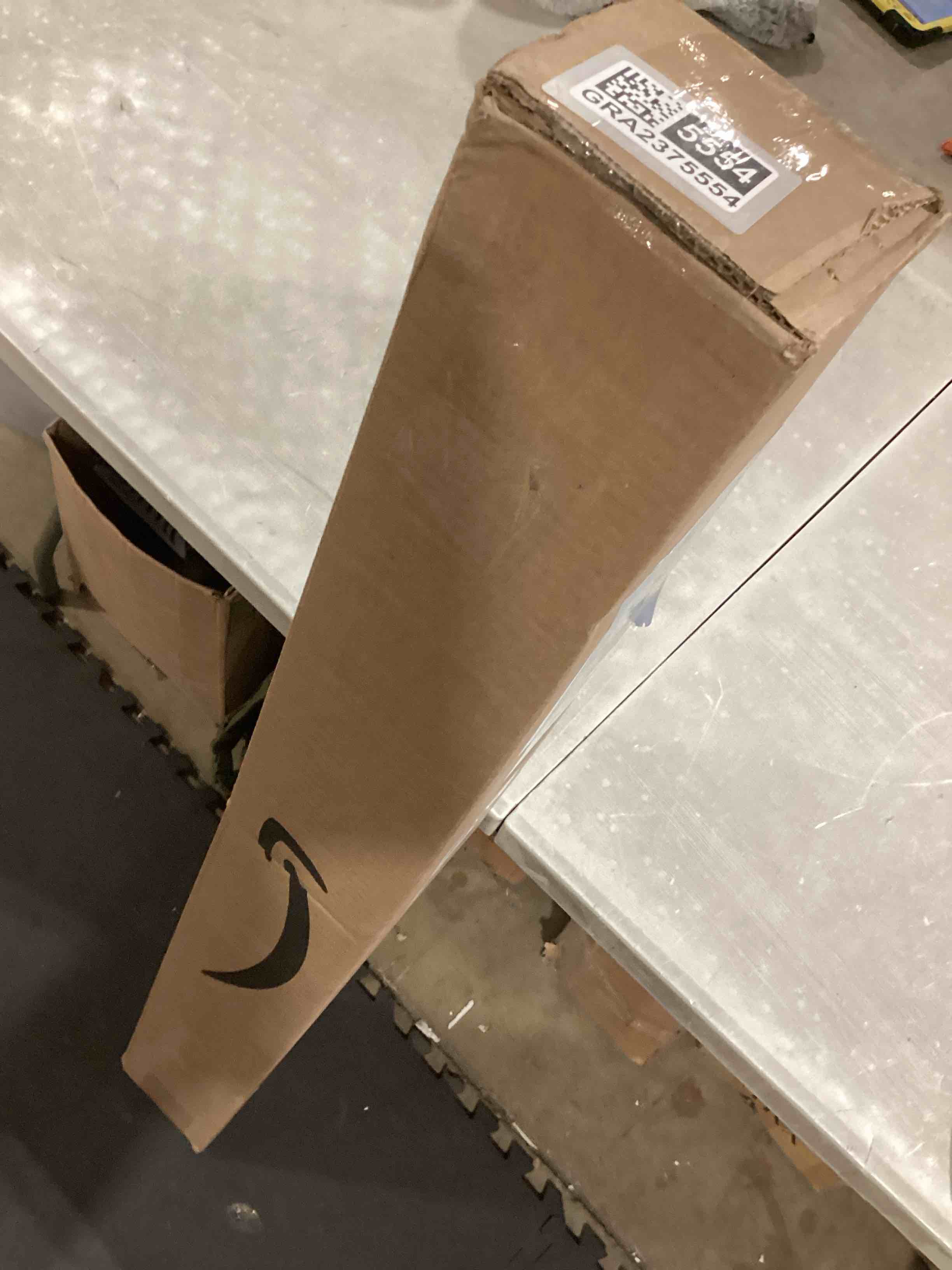https://s3.amazonaws.com/lotting-images-prod/bidfta/GRA2375554_1757072040440.jpeg