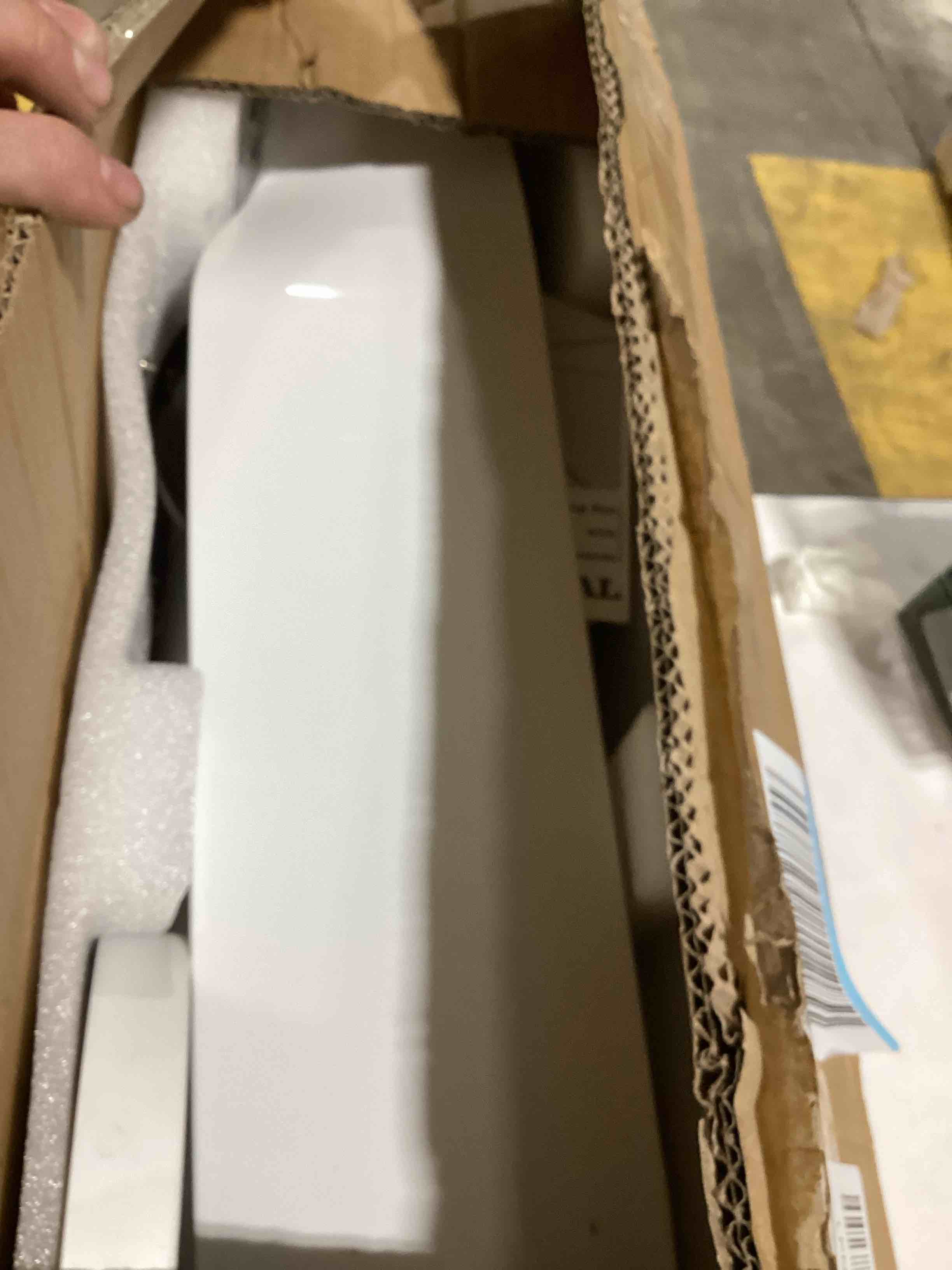 https://s3.amazonaws.com/lotting-images-prod/bidfta/GRA2375676_1757100504206.jpeg