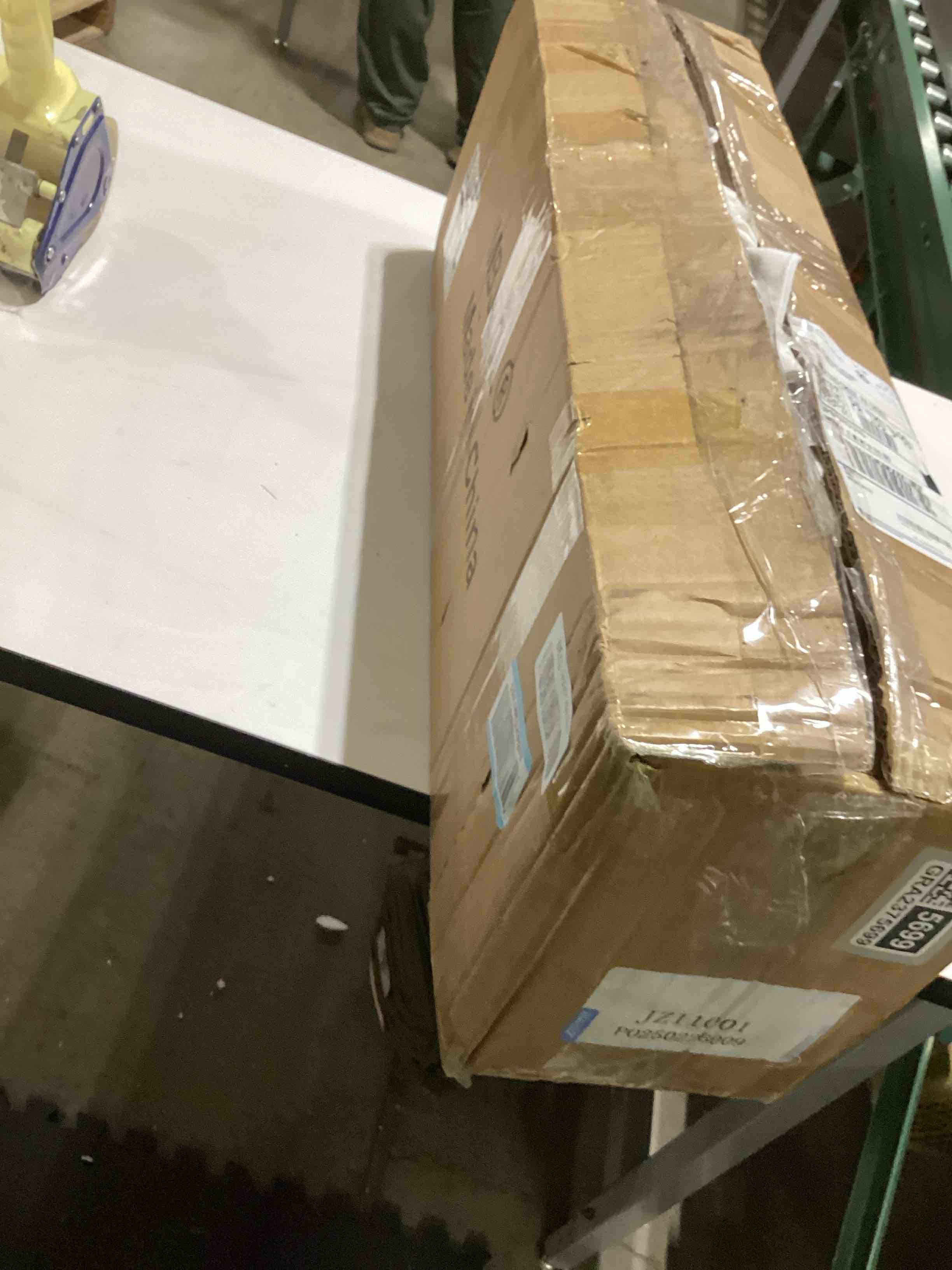 https://s3.amazonaws.com/lotting-images-prod/bidfta/GRA2375699_1757331418253.jpeg