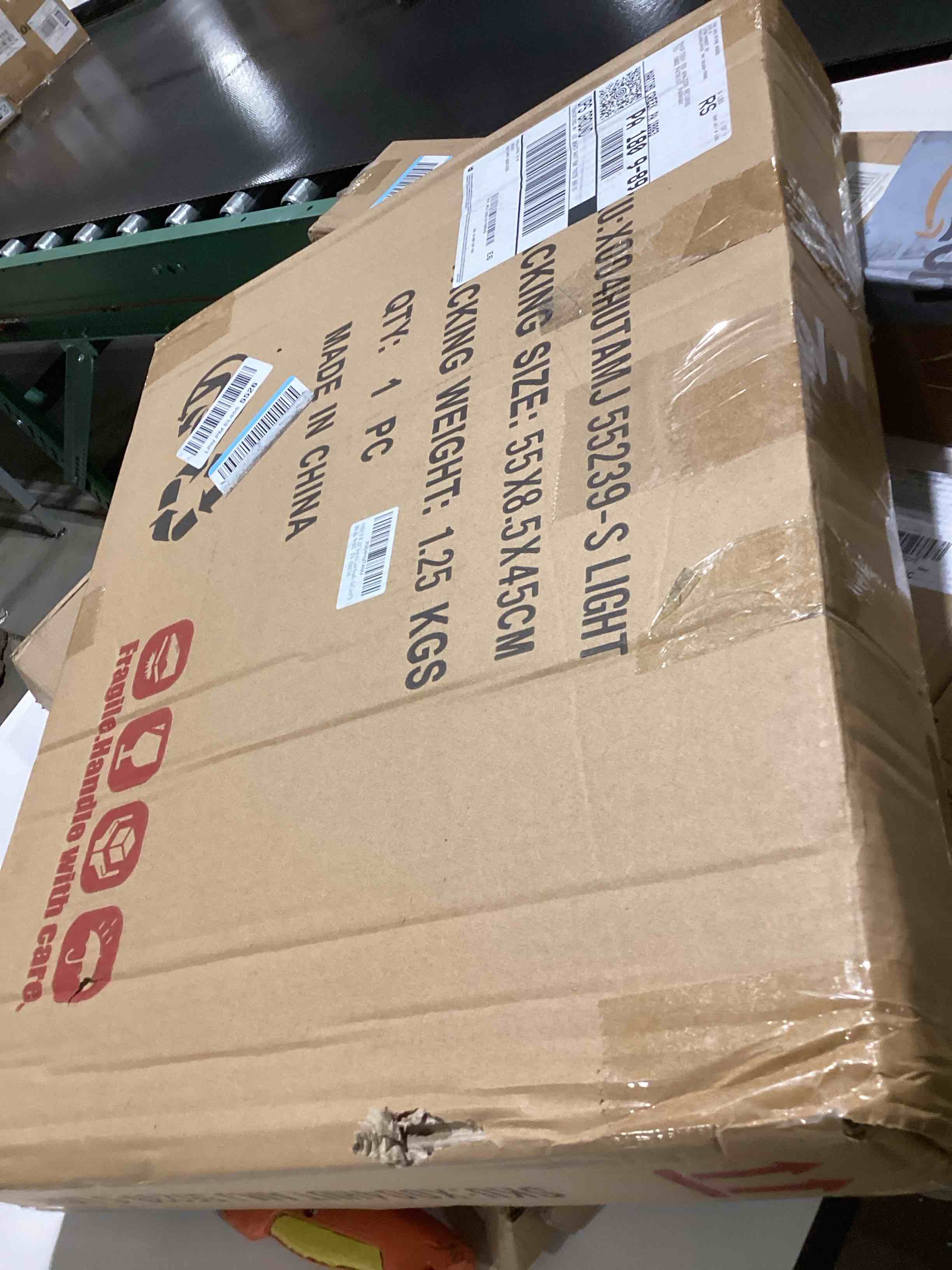 https://s3.amazonaws.com/lotting-images-prod/bidfta/GRA2375700_1757331529593.jpeg