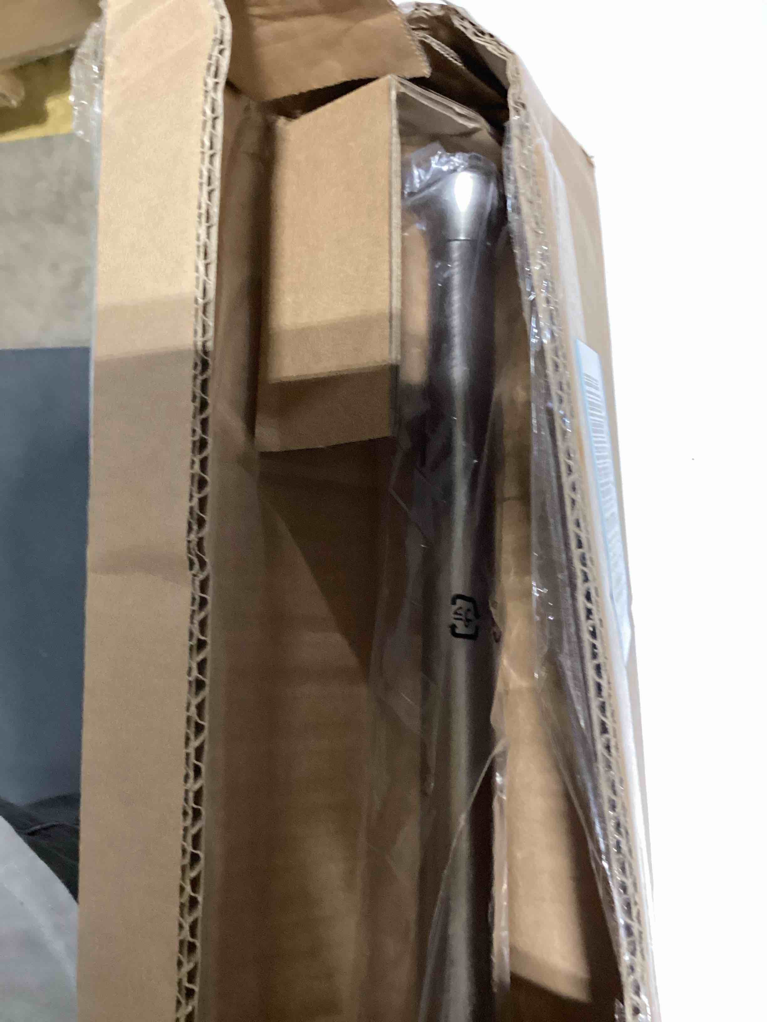 https://s3.amazonaws.com/lotting-images-prod/bidfta/GRA2375819_1757344717913.jpeg