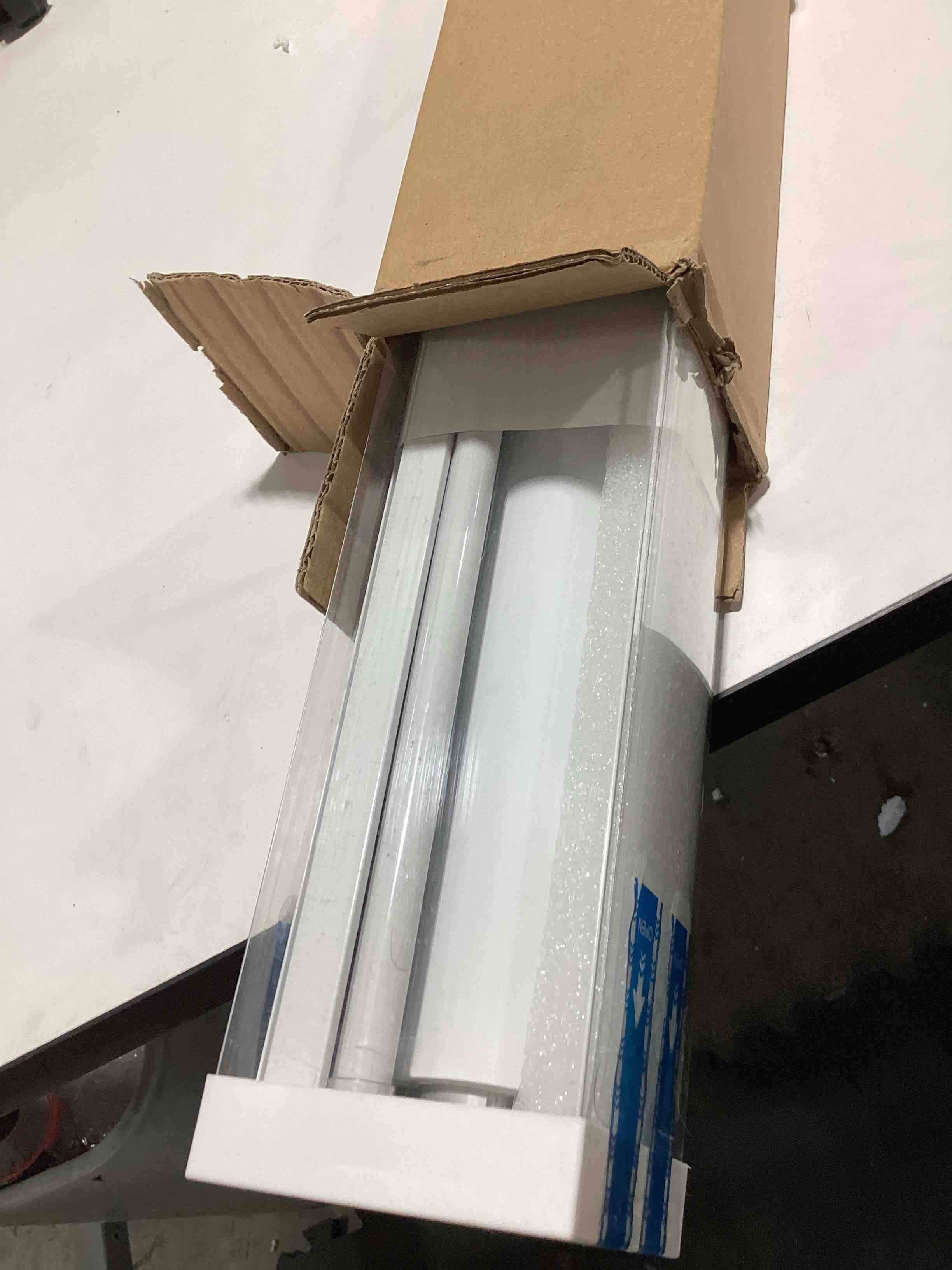 https://s3.amazonaws.com/lotting-images-prod/bidfta/GRA2375838_1757352176535.jpeg