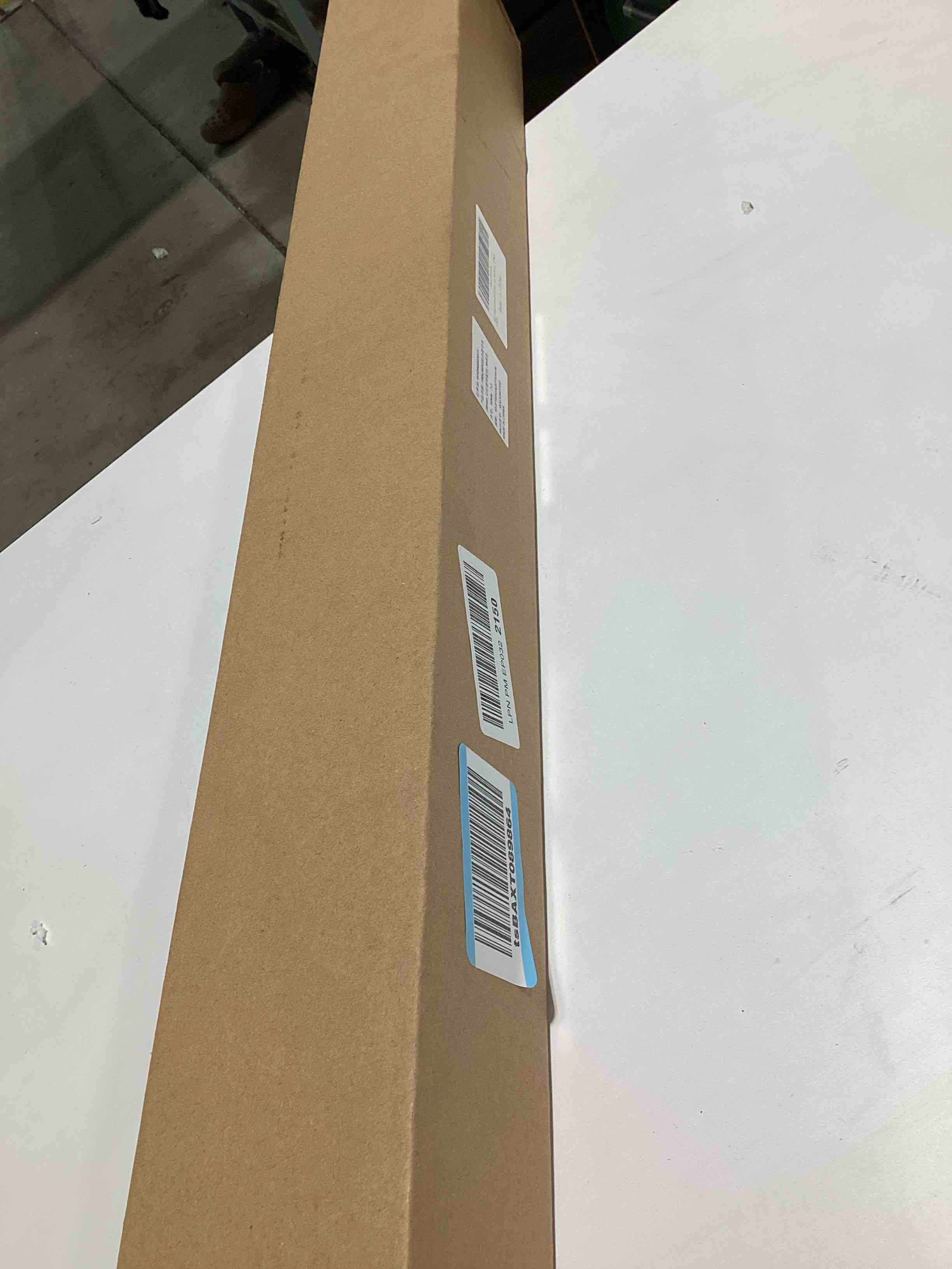 https://s3.amazonaws.com/lotting-images-prod/bidfta/GRA2375838_1757352178238.jpeg