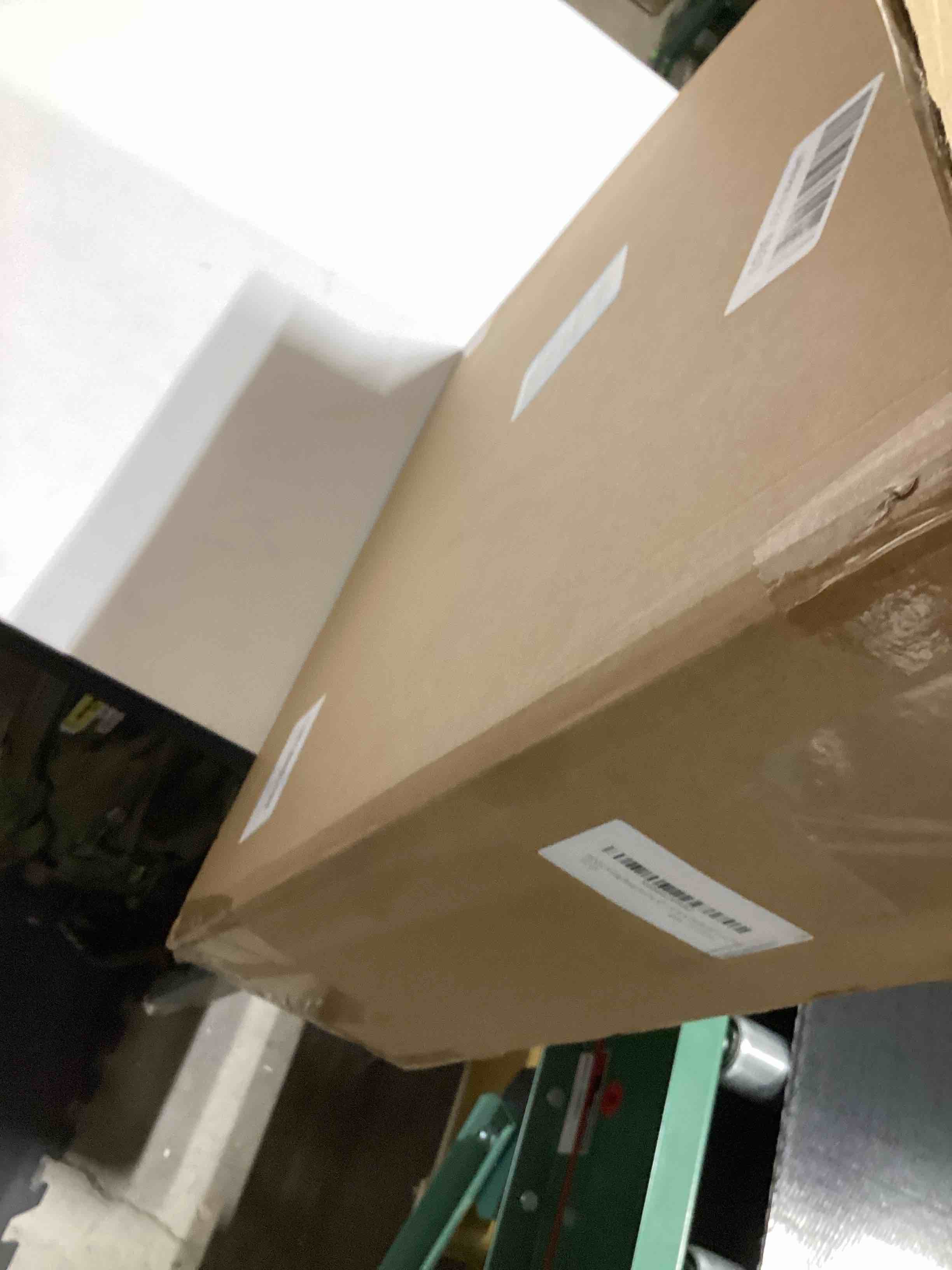 https://s3.amazonaws.com/lotting-images-prod/bidfta/GRA2375884_1757420716014.jpeg