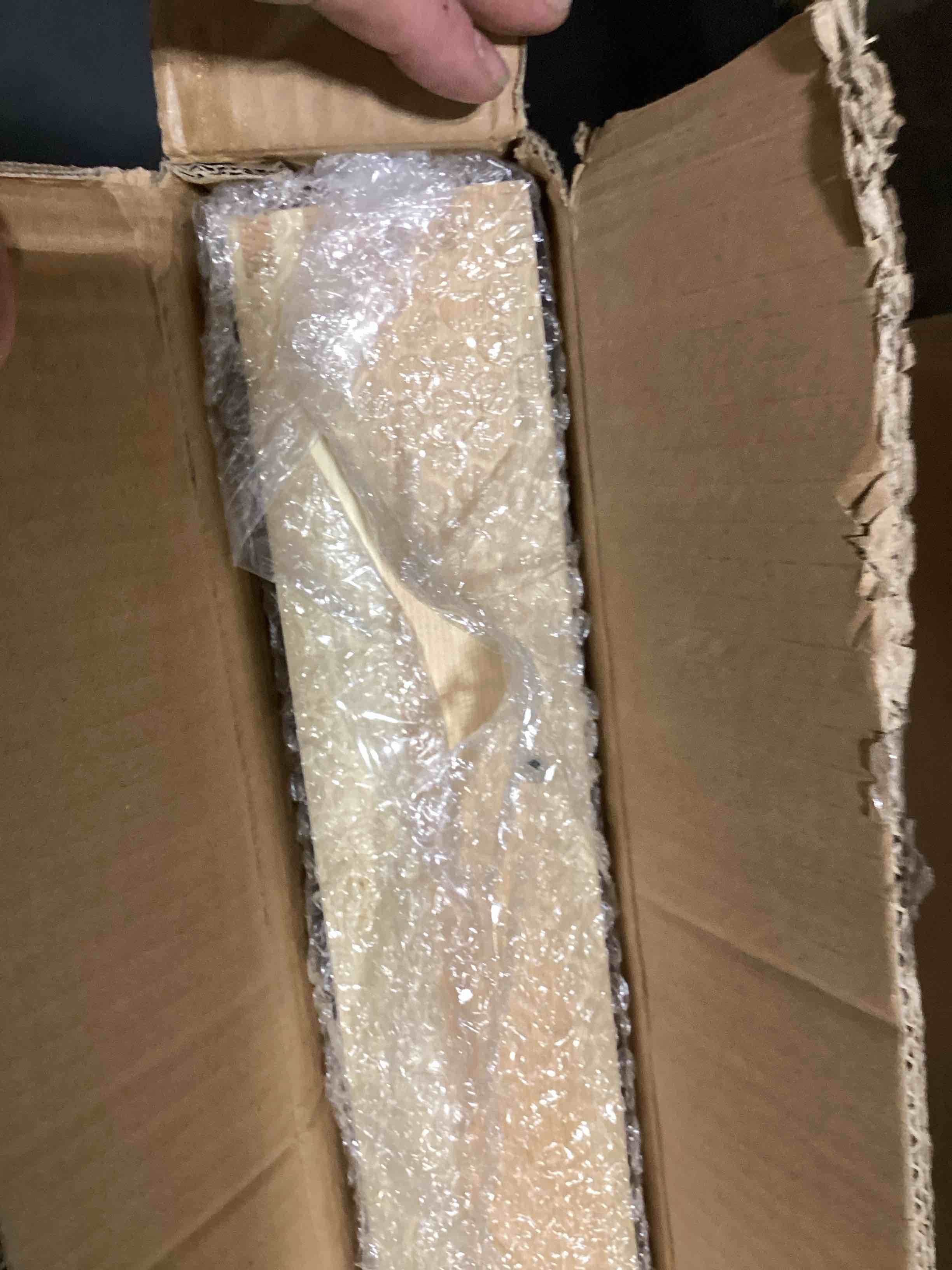 https://s3.amazonaws.com/lotting-images-prod/bidfta/GRA2375896_1757421755804.jpeg